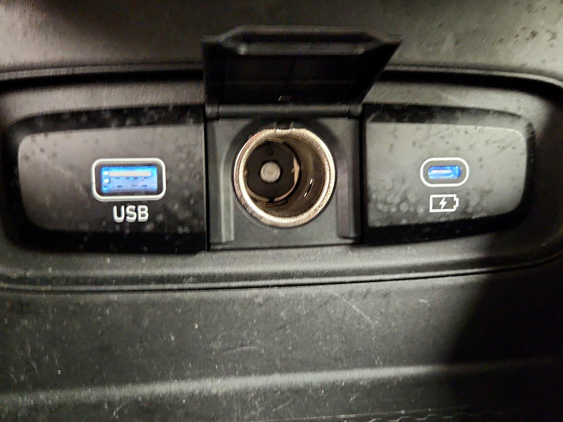 Thumbnail: 2025 Hyundai Venue - 18