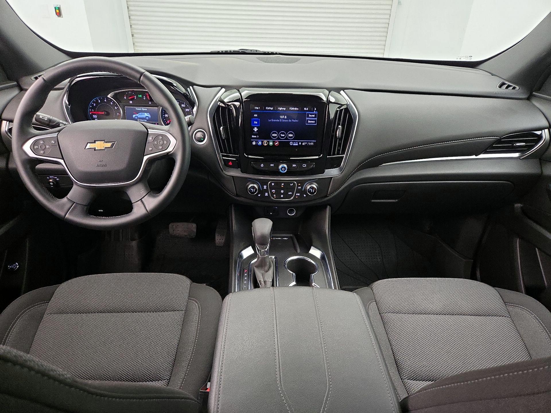 Thumbnail: 2023 Chevrolet Traverse - 9