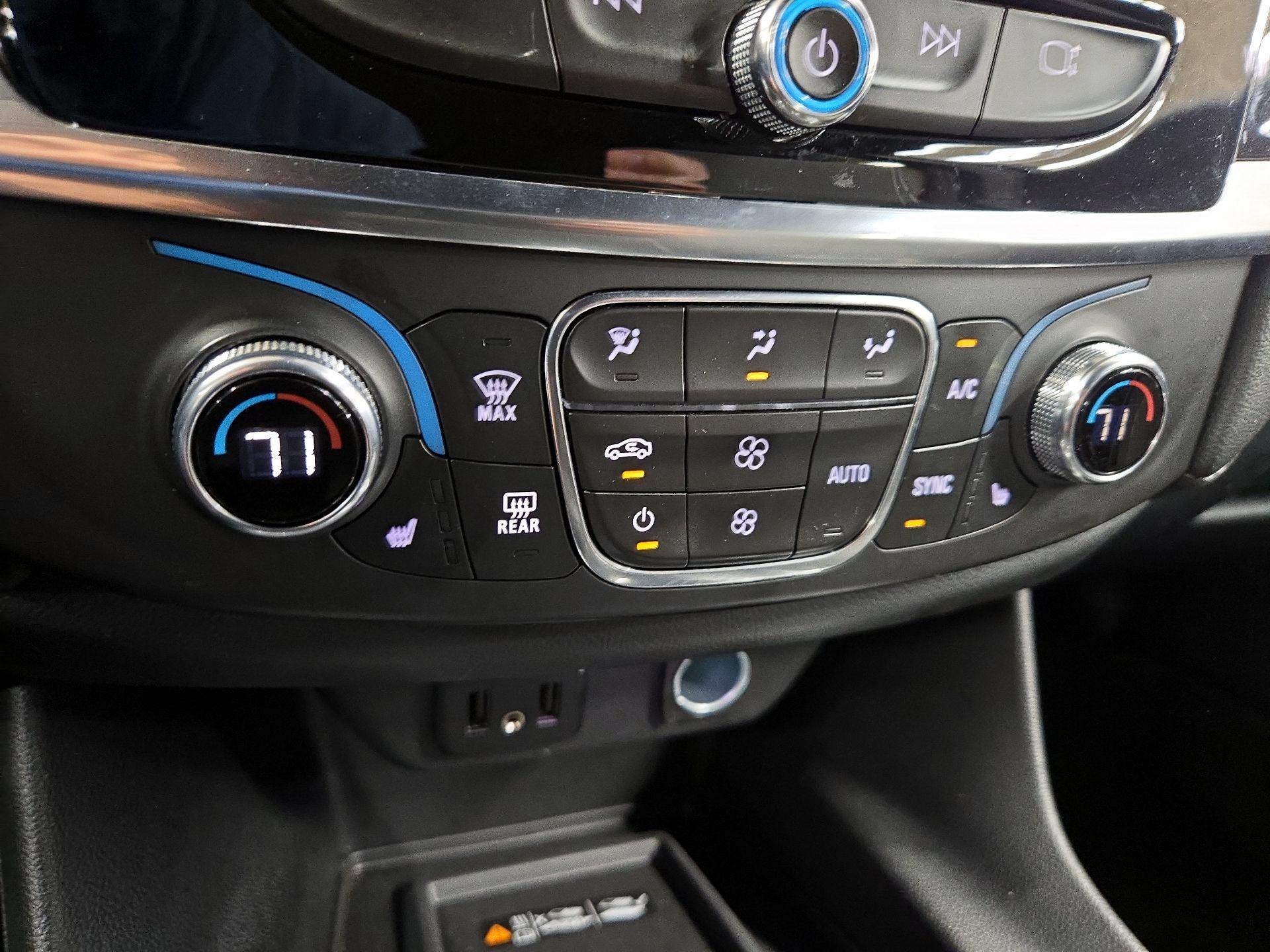Thumbnail: 2023 Chevrolet Traverse - 15