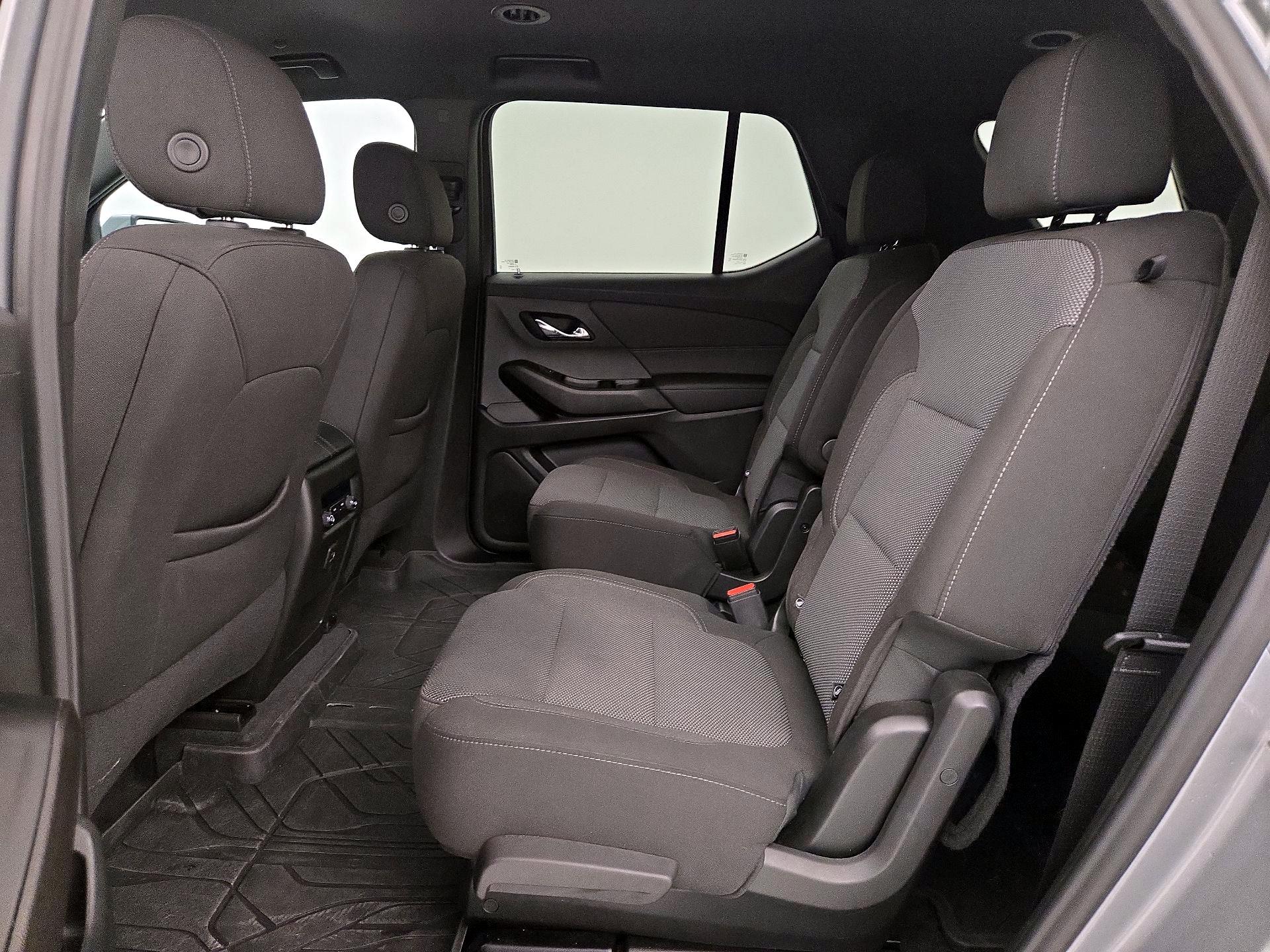 Thumbnail: 2023 Chevrolet Traverse - 18