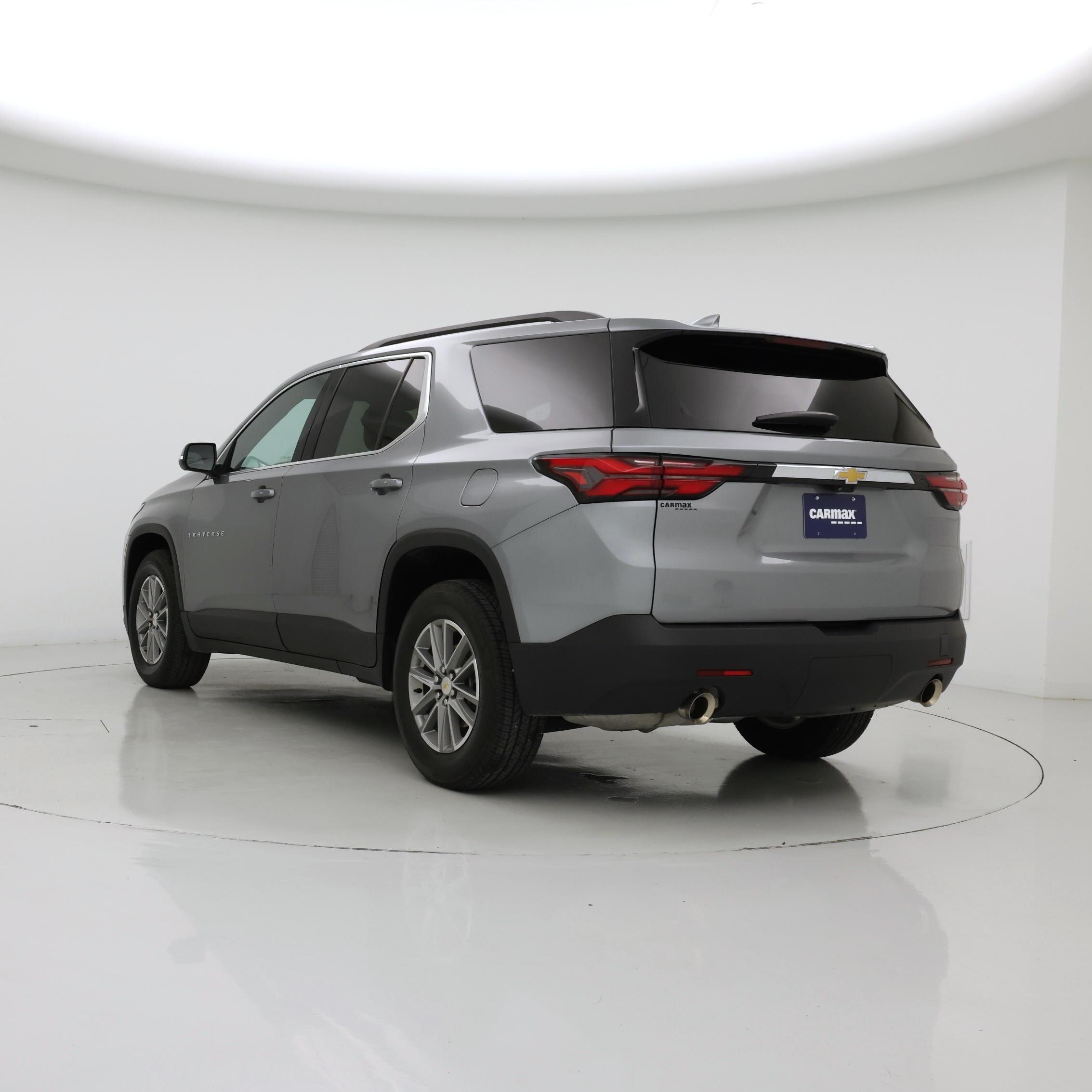 Thumbnail: 2023 Chevrolet Traverse - 2