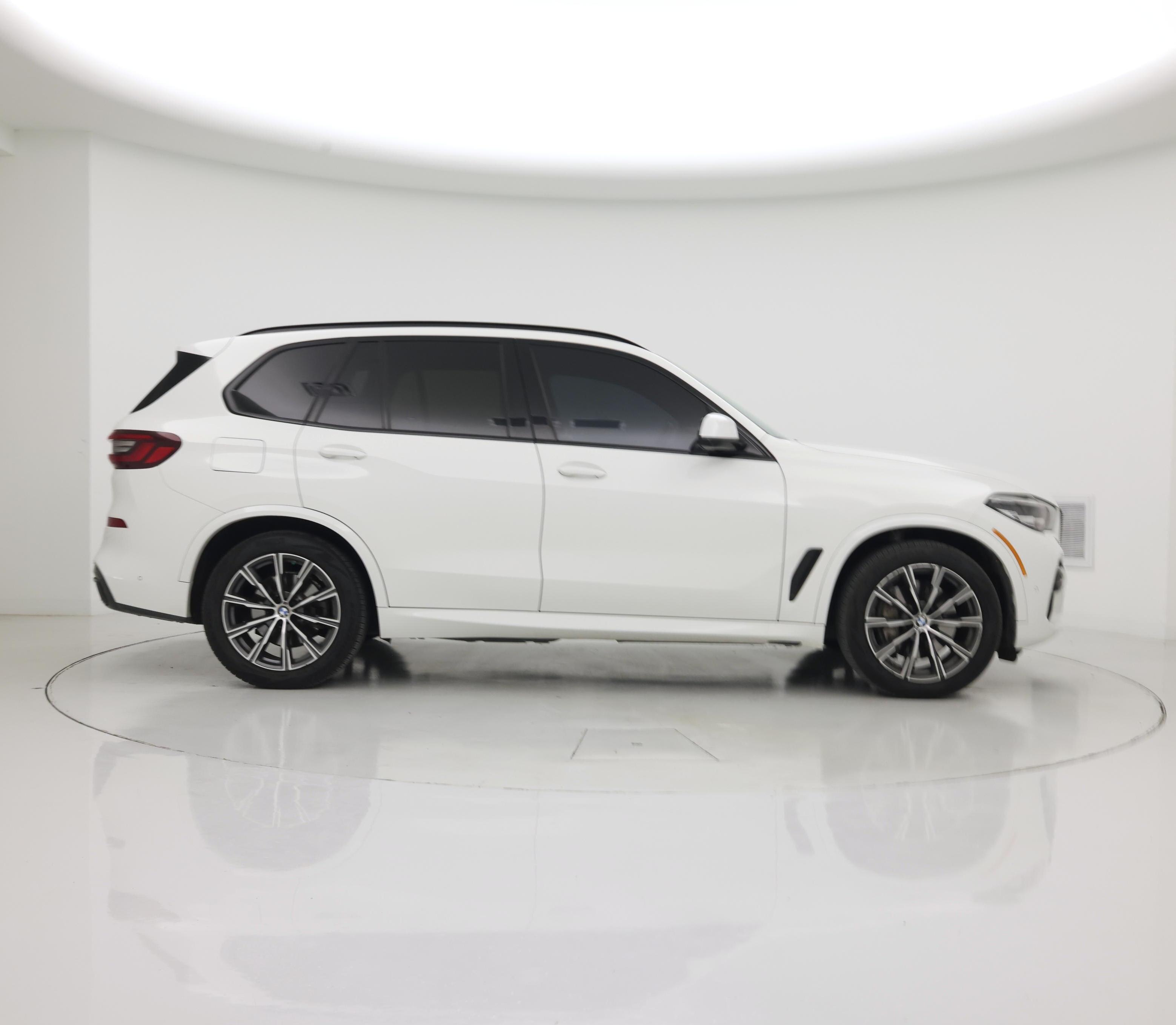 Thumbnail: 2021 BMW X5 - 7