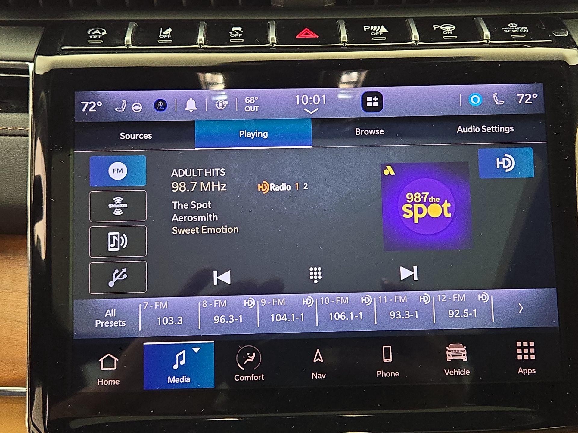 Thumbnail: 2024 Jeep Grand Cherokee - 16