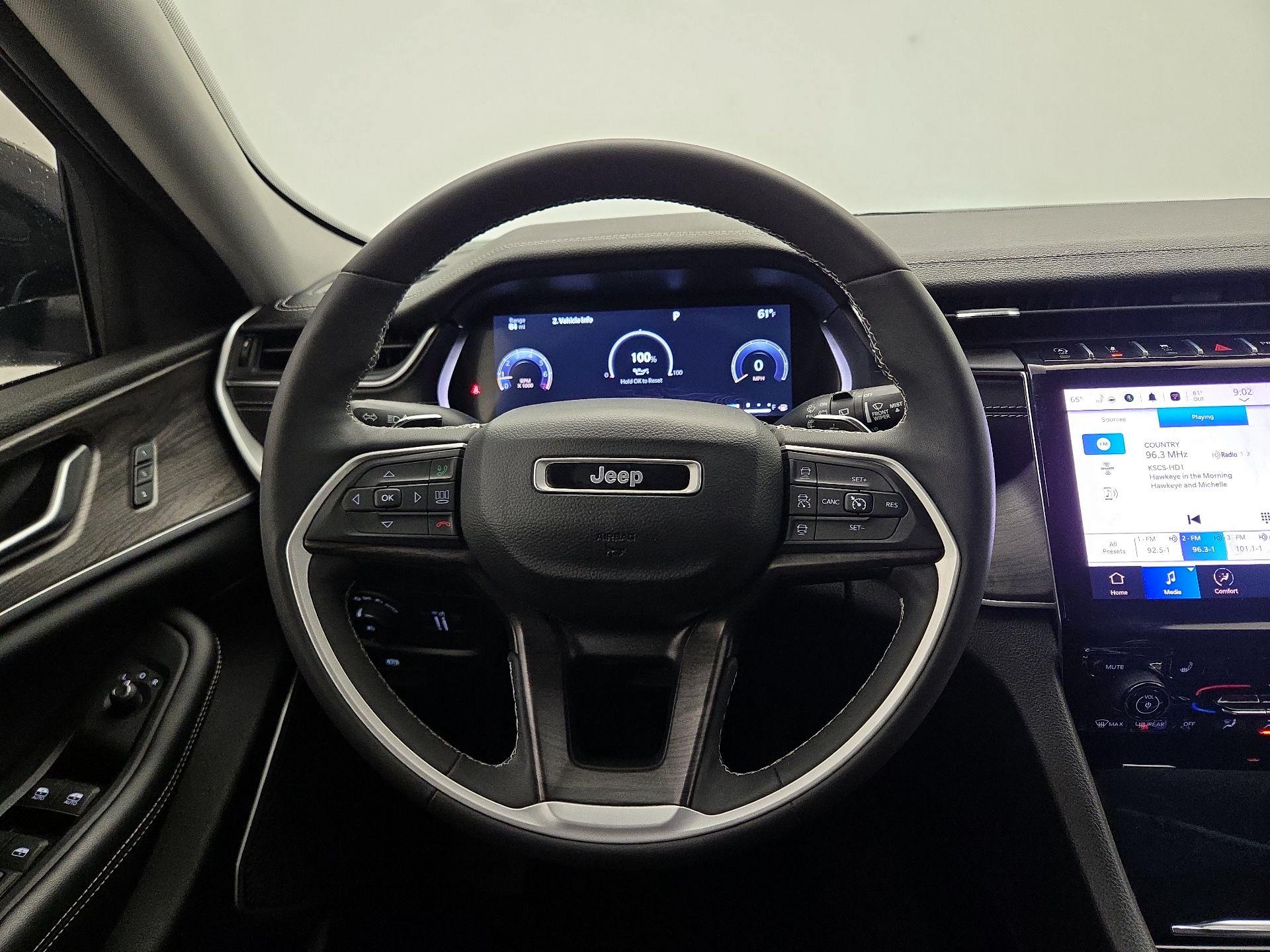 Thumbnail: 2023 Jeep Grand Cherokee - 10