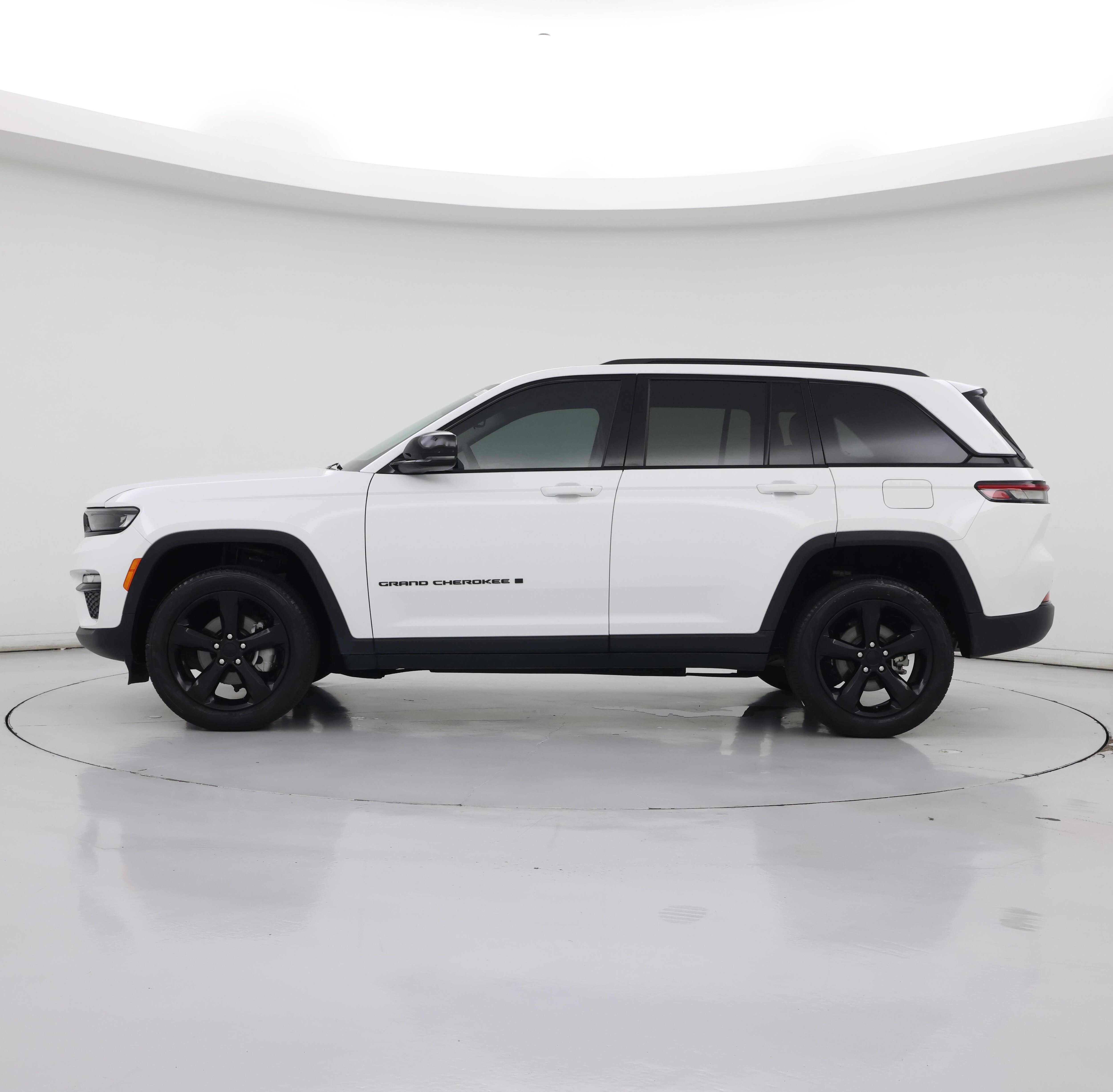 Thumbnail: 2023 Jeep Grand Cherokee - 3