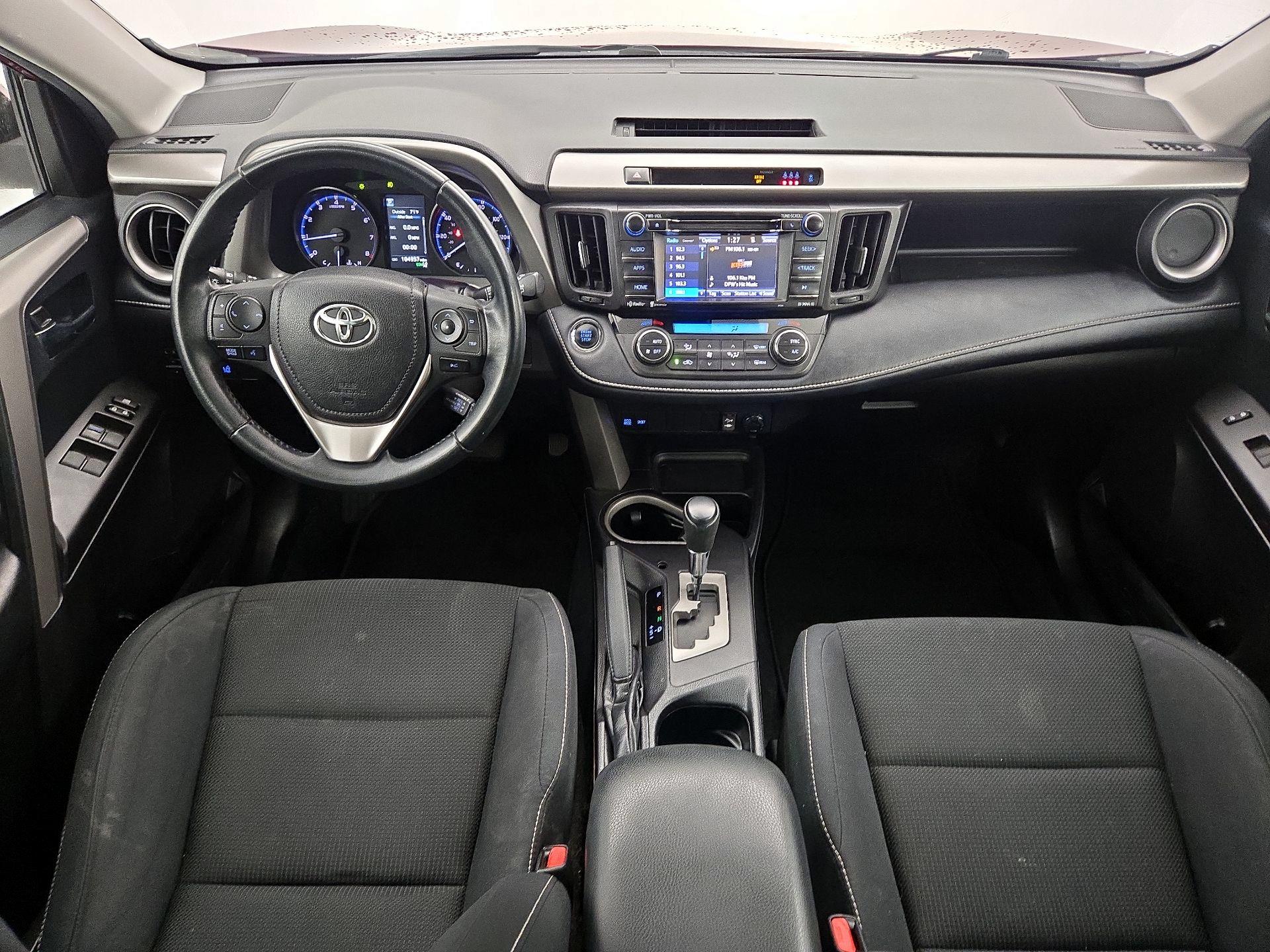 Thumbnail: 2018 Toyota RAV4 - 9