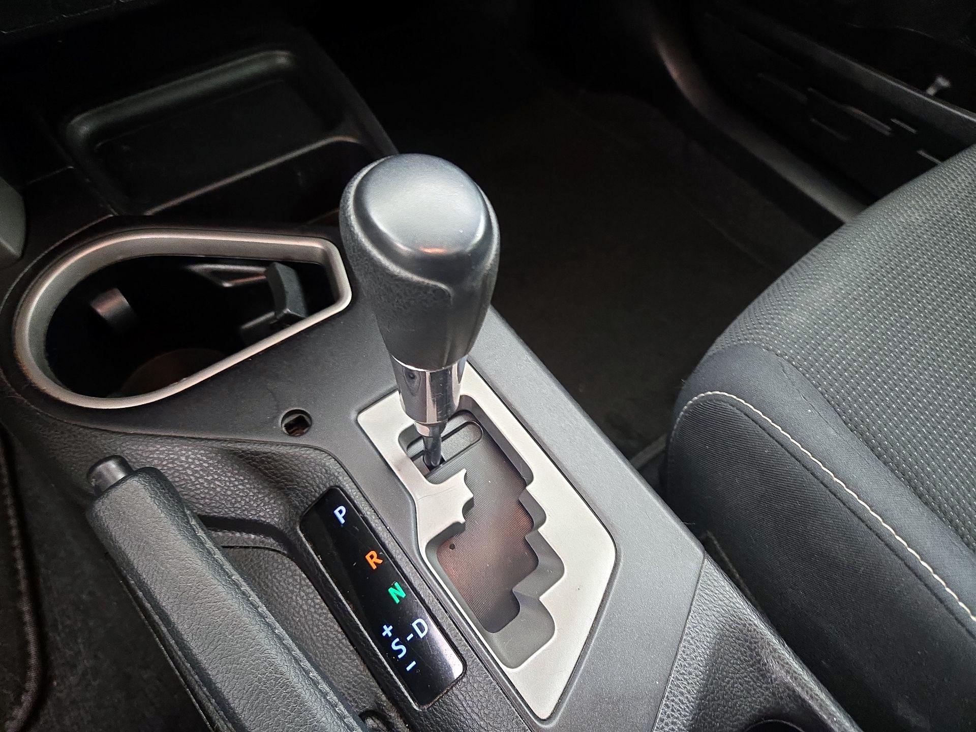 Thumbnail: 2018 Toyota RAV4 - 17