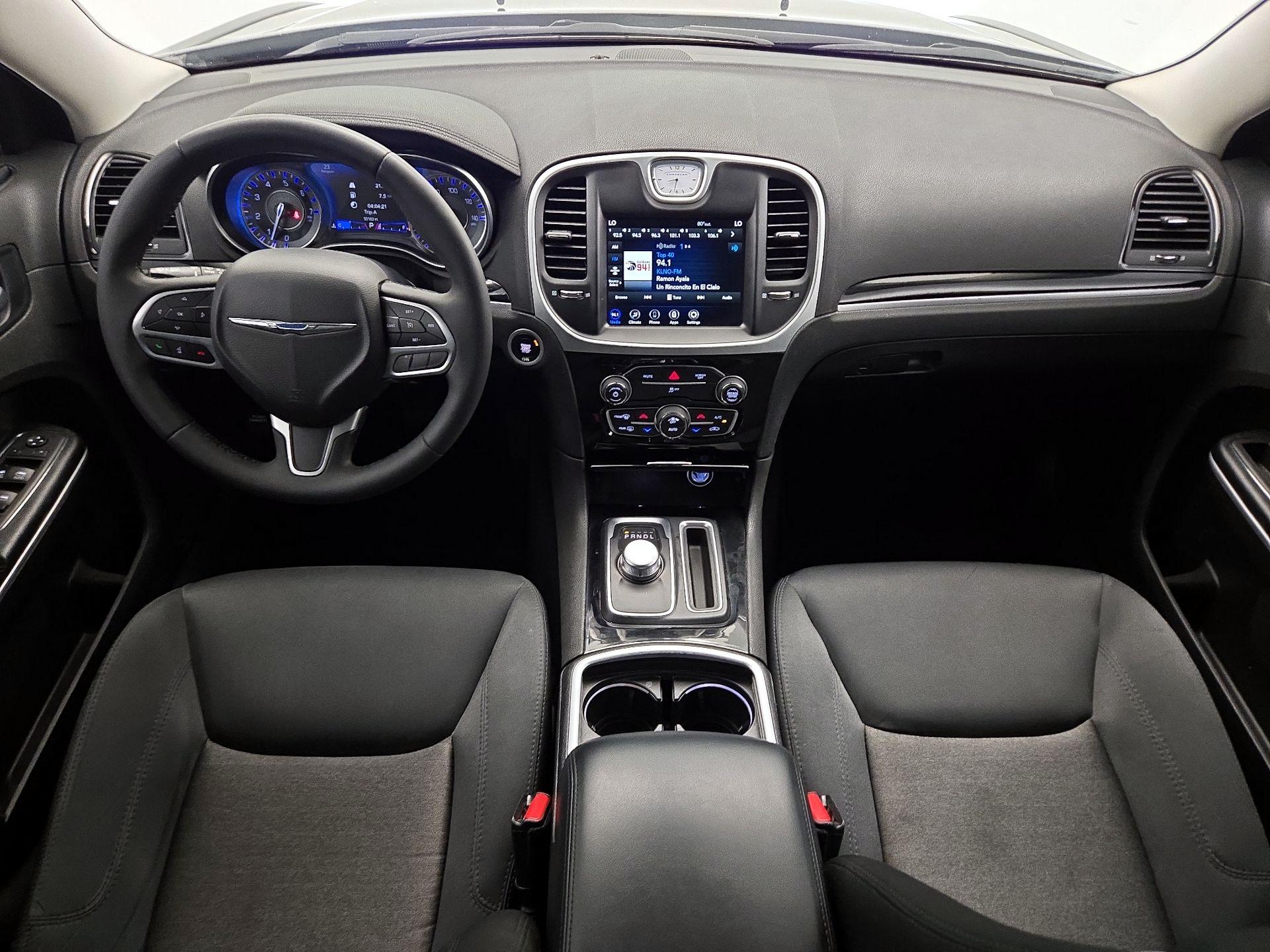 Thumbnail: 2023 Chrysler 300 - 9