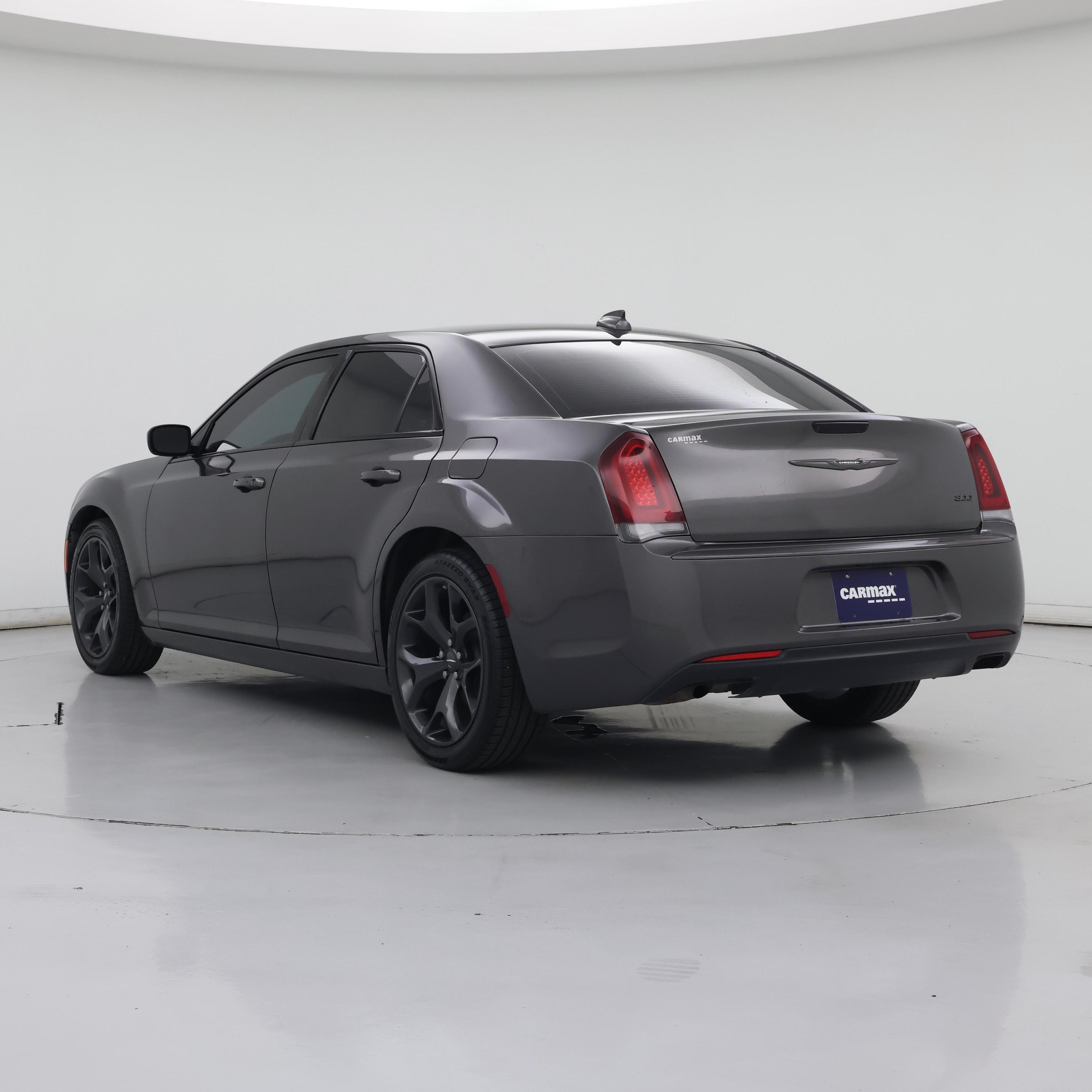 Thumbnail: 2023 Chrysler 300 - 2