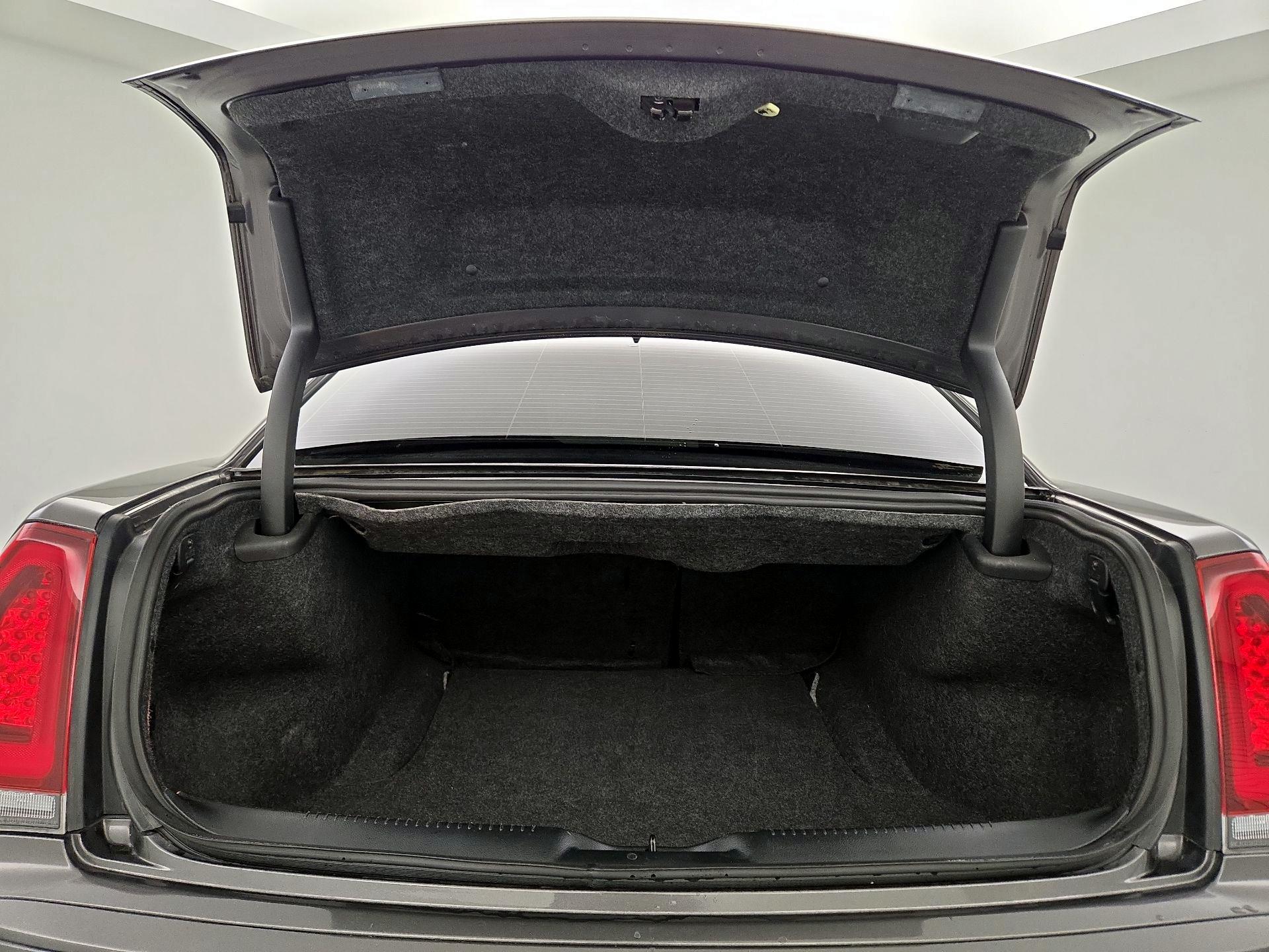 Thumbnail: 2023 Chrysler 300 - 20