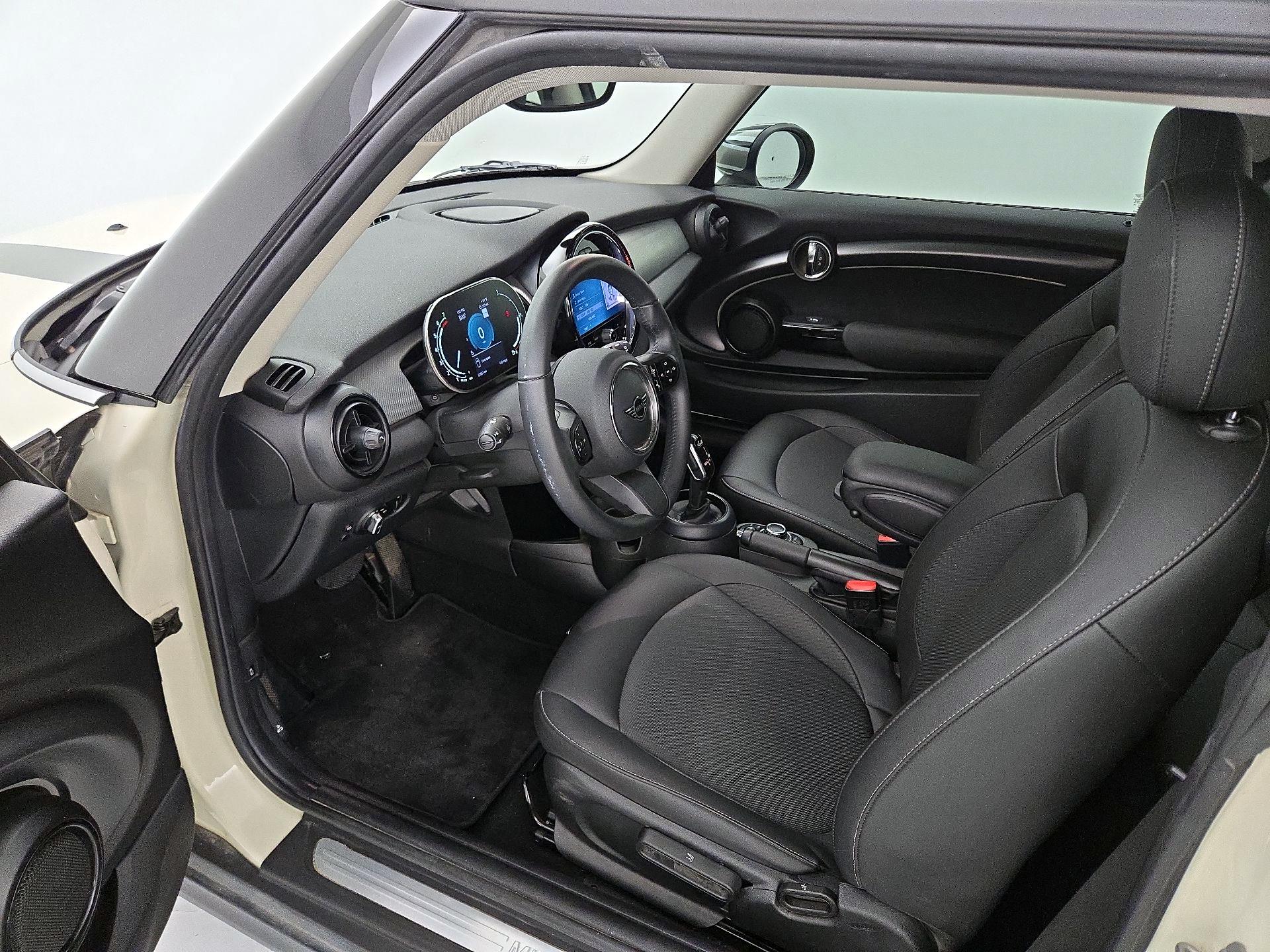 Thumbnail: 2023 MINI Cooper Hardtop - 11