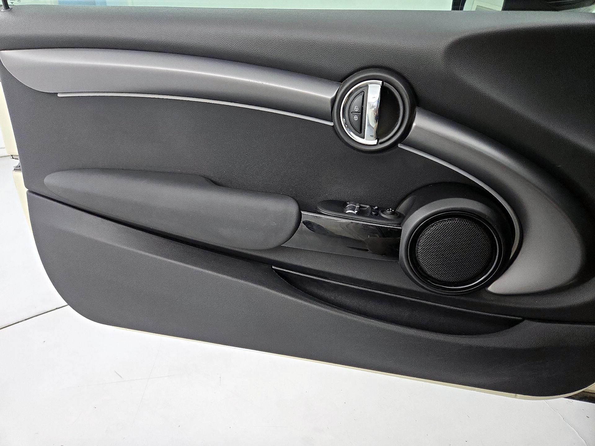 Thumbnail: 2023 MINI Cooper Hardtop - 12