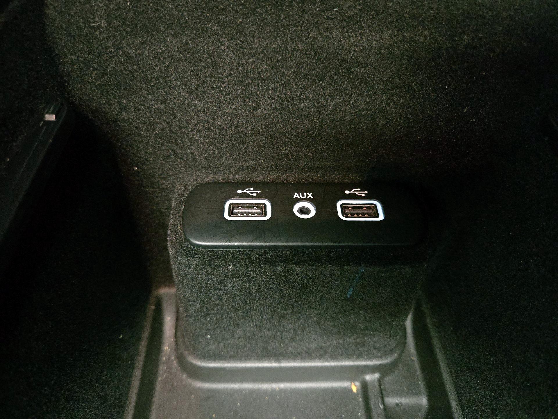 Thumbnail: 2018 Dodge Charger - 18