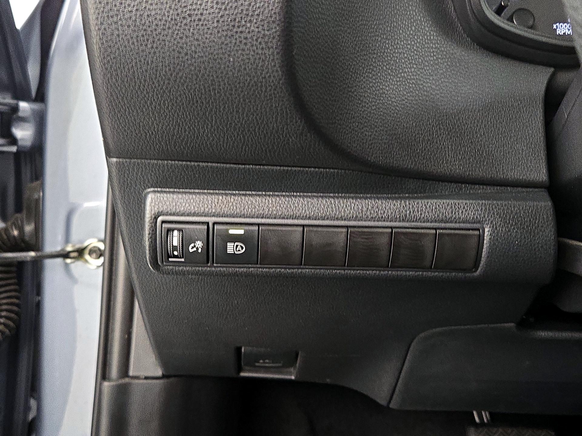 Thumbnail: 2024 Toyota Corolla - 13