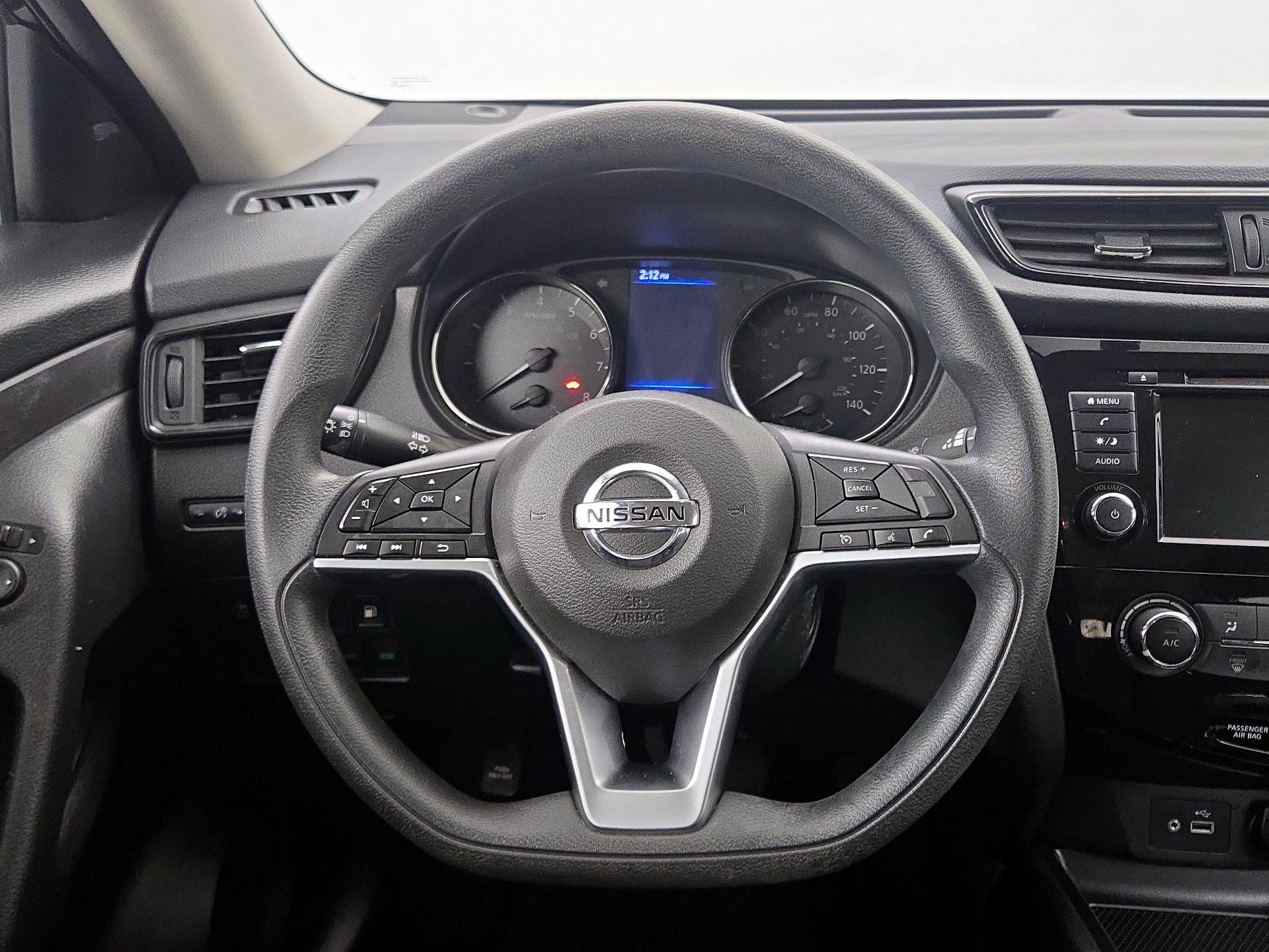 Thumbnail: 2018 Nissan Rogue - 10