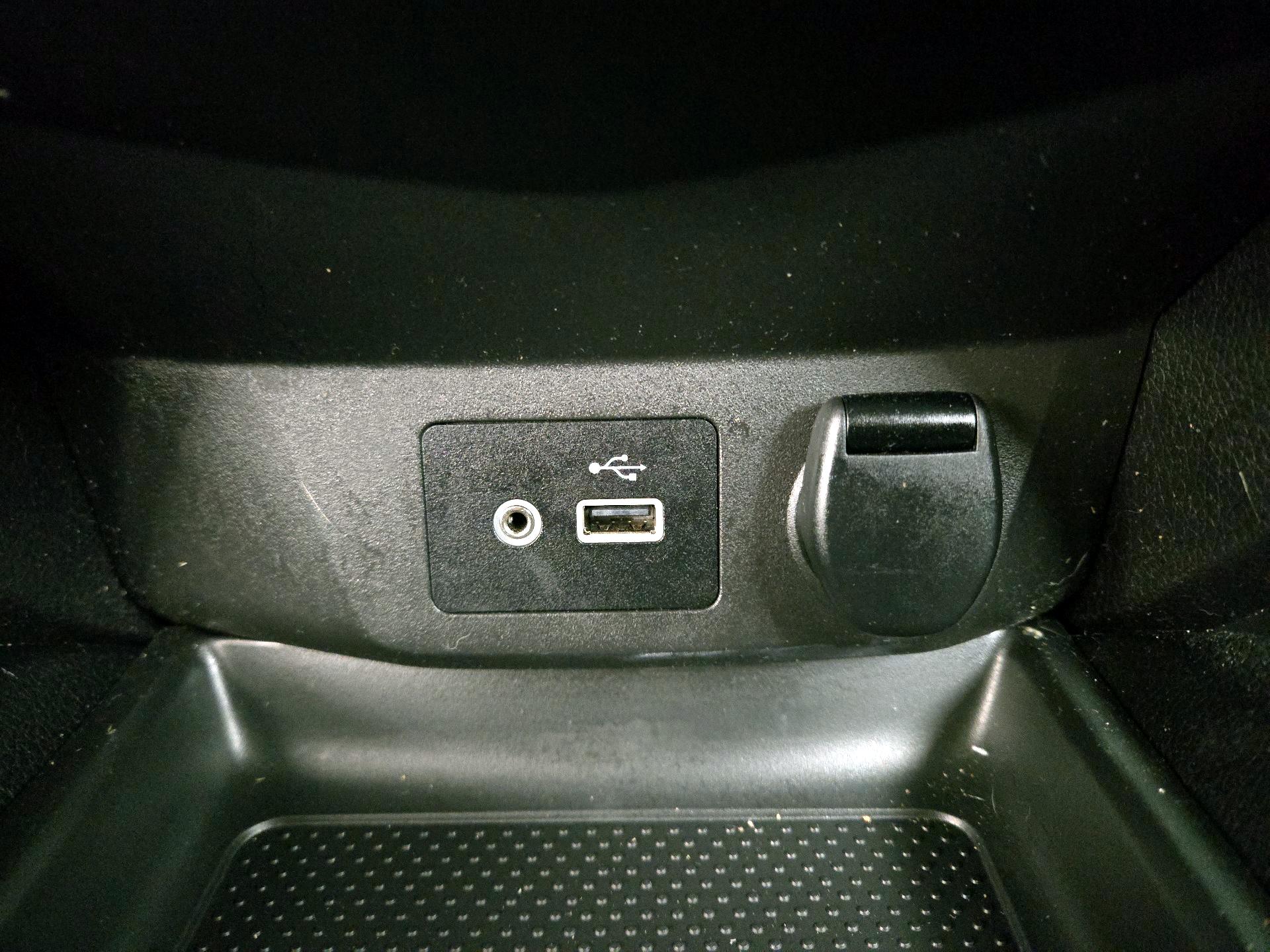 Thumbnail: 2018 Nissan Rogue - 18