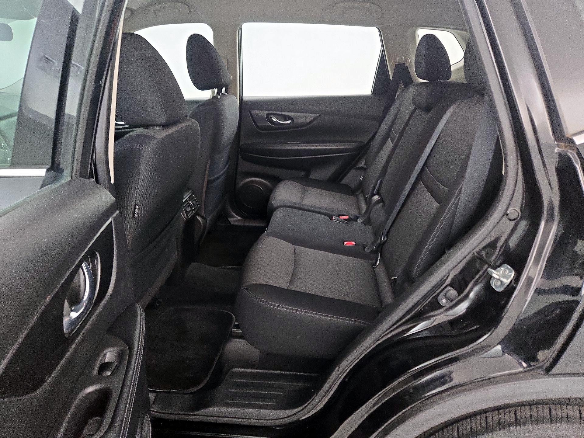 Thumbnail: 2018 Nissan Rogue - 19