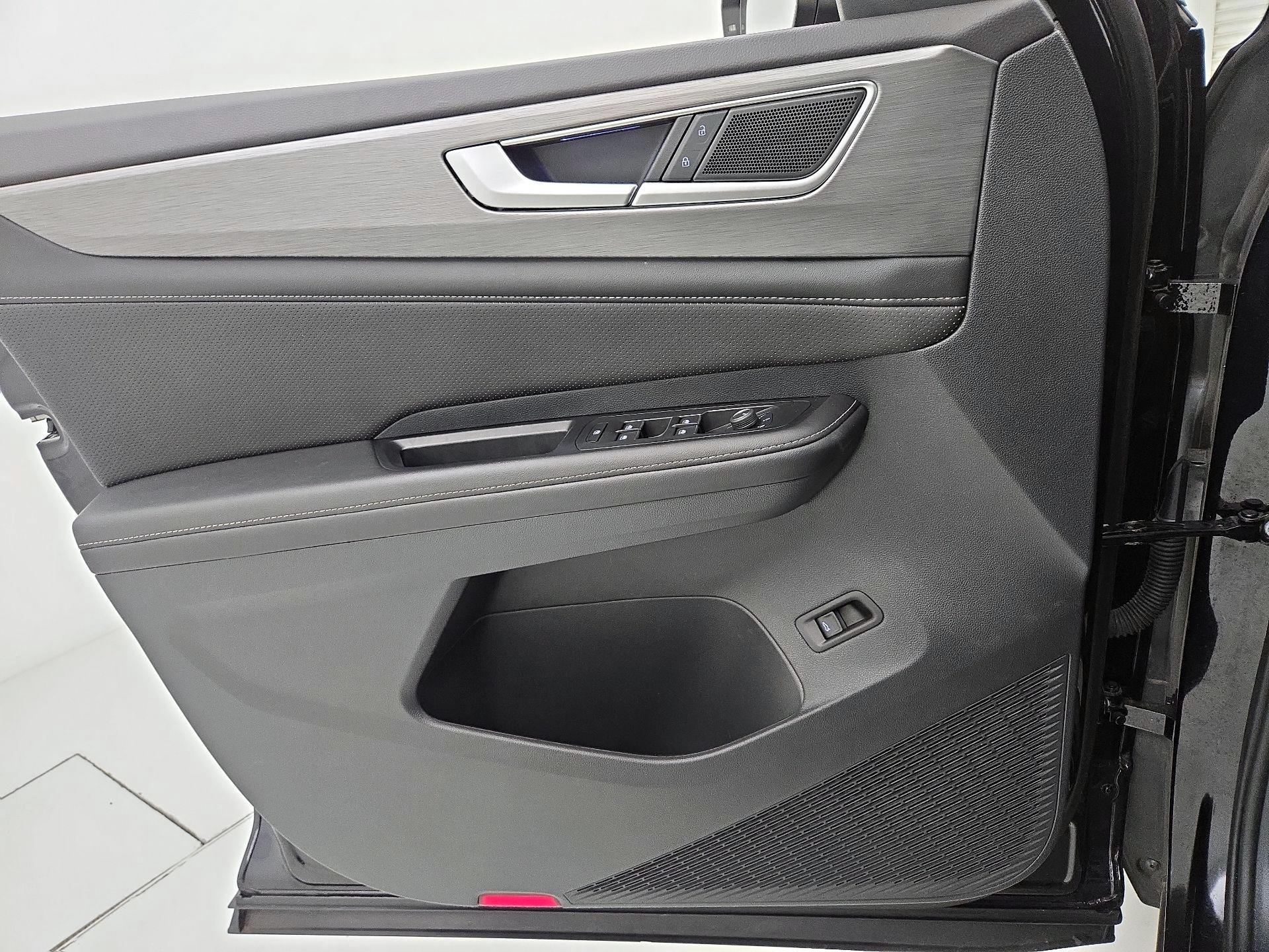 Thumbnail: 2024 Volkswagen Atlas - 12