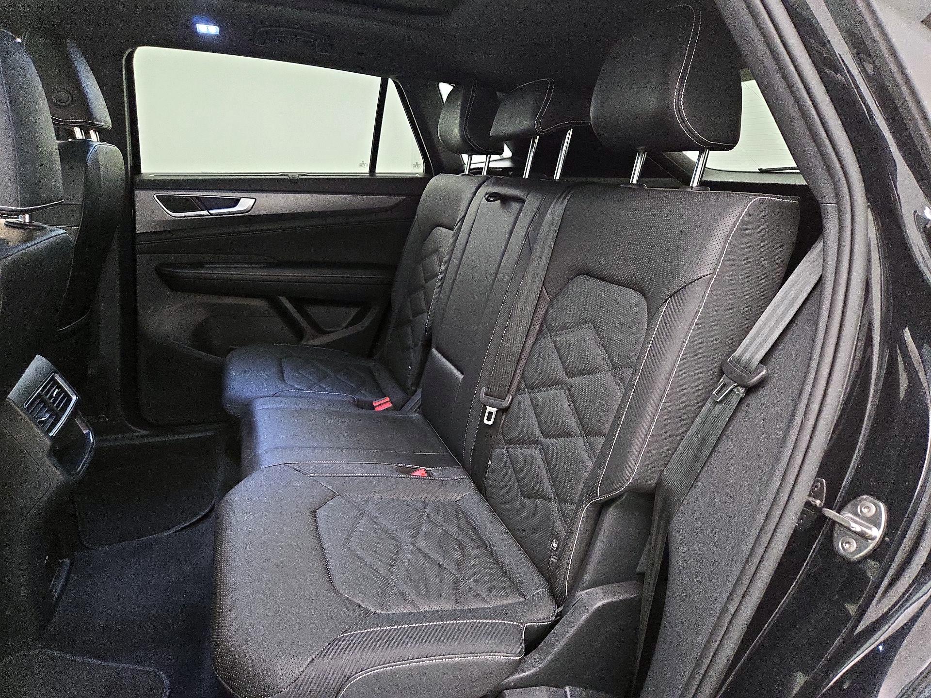 Thumbnail: 2024 Volkswagen Atlas - 20