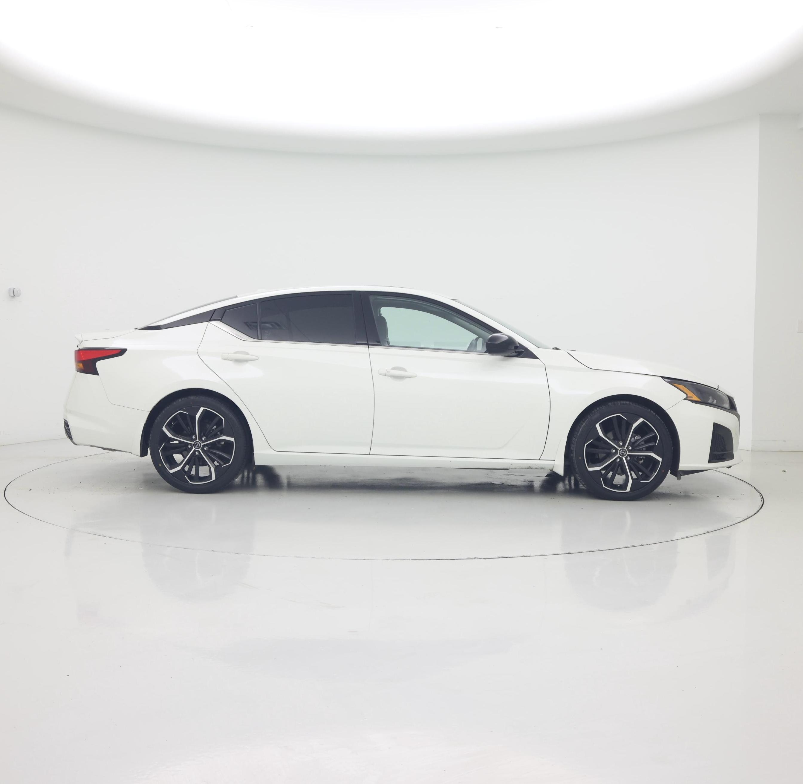 Thumbnail: 2023 Nissan Altima - 7