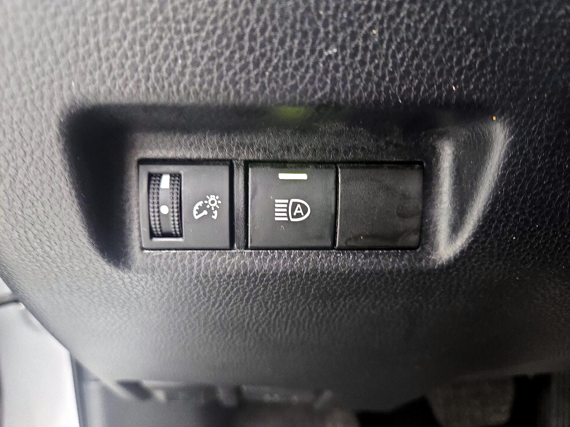 Thumbnail: 2023 Toyota RAV4 - 13