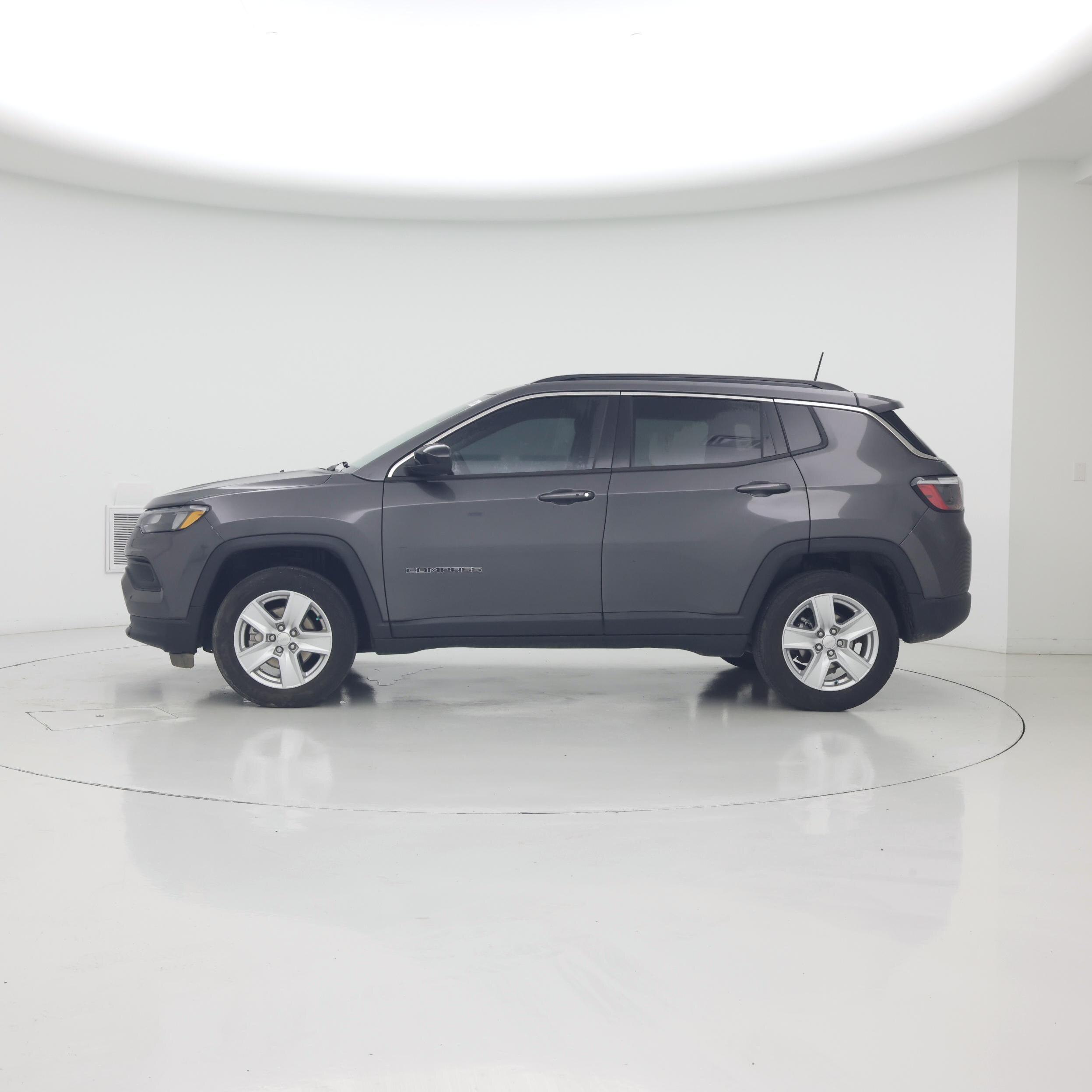 Thumbnail: 2022 Jeep Compass - 3