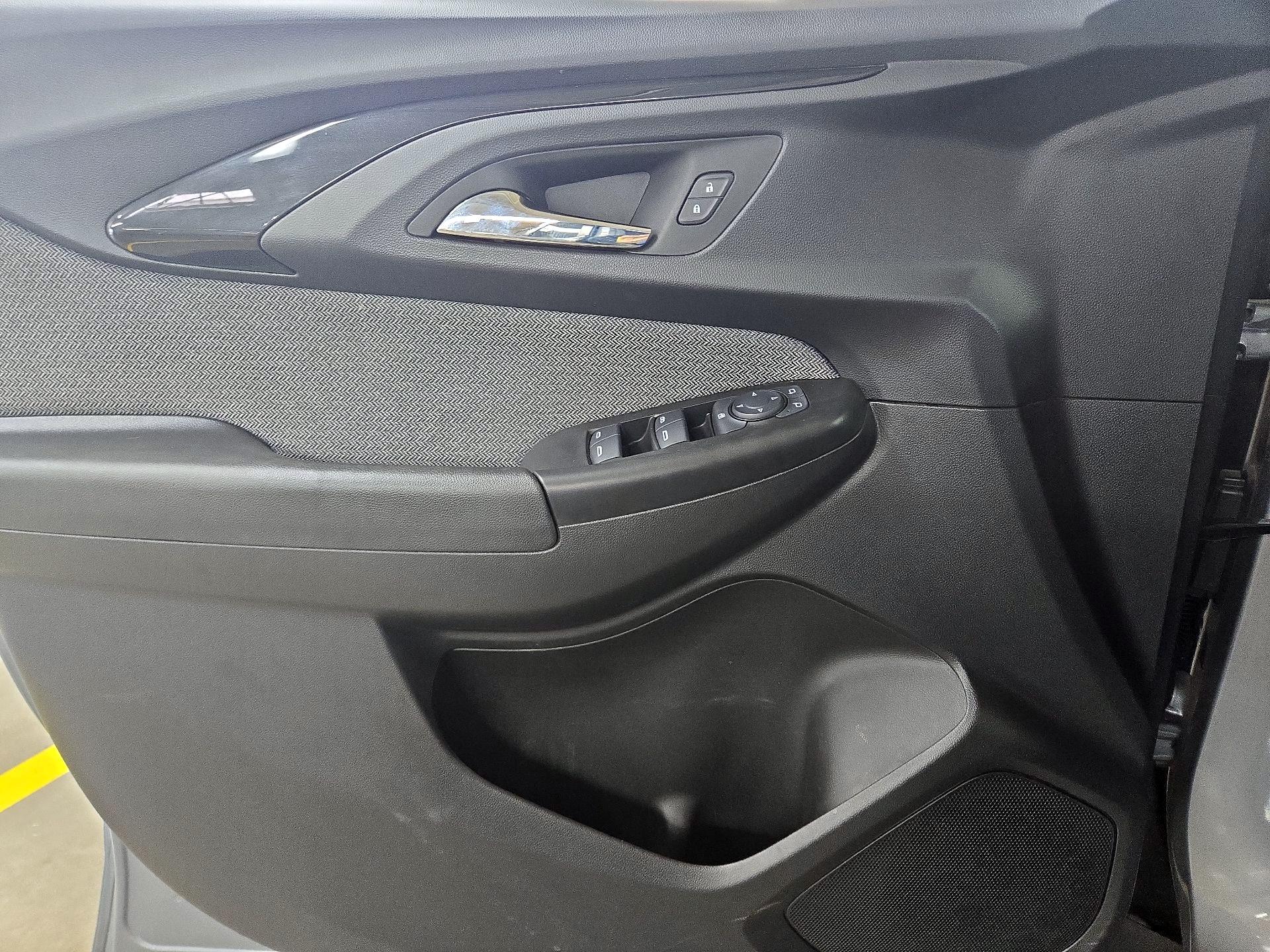 Thumbnail: 2023 Chevrolet TrailBlazer - 12