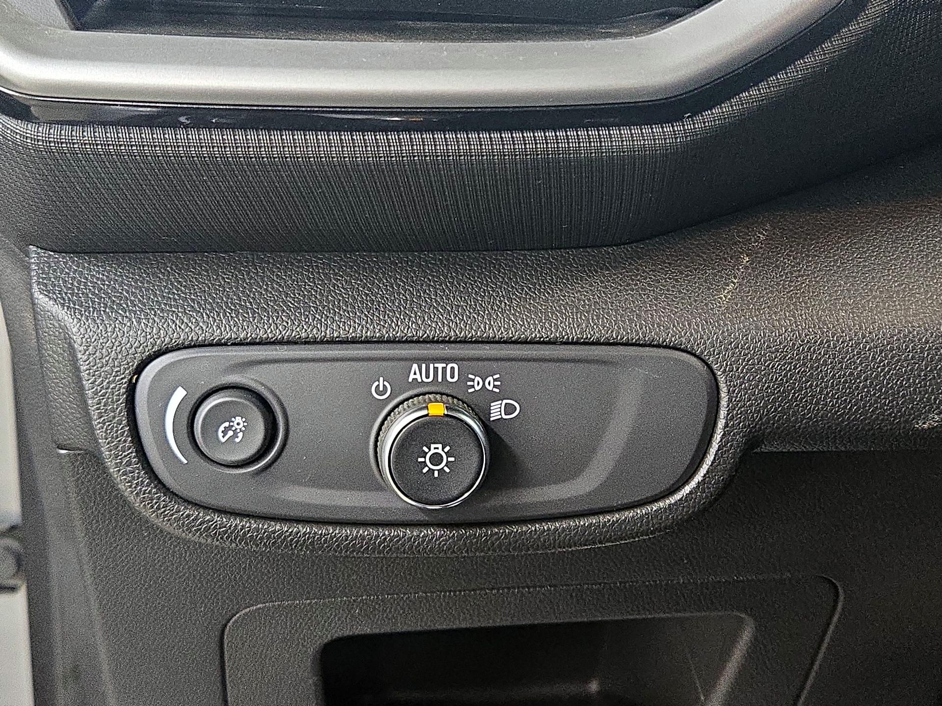 Thumbnail: 2023 Chevrolet TrailBlazer - 13