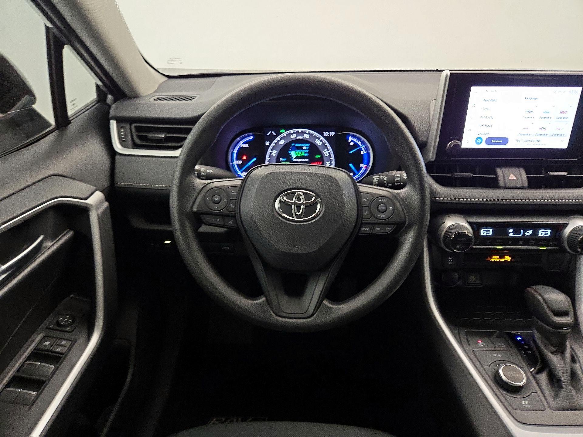 Thumbnail: 2024 Toyota RAV4 - 10