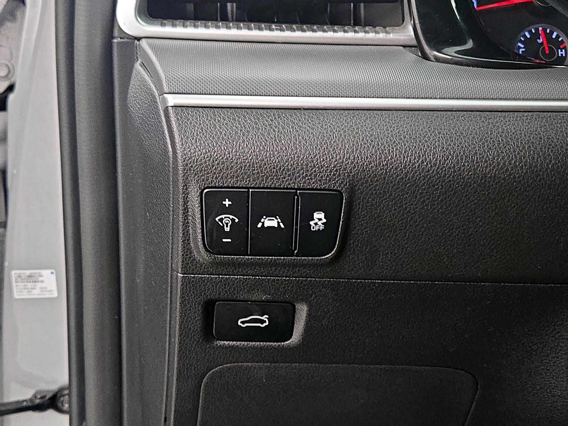 Thumbnail: 2022 Kia K5 - 13