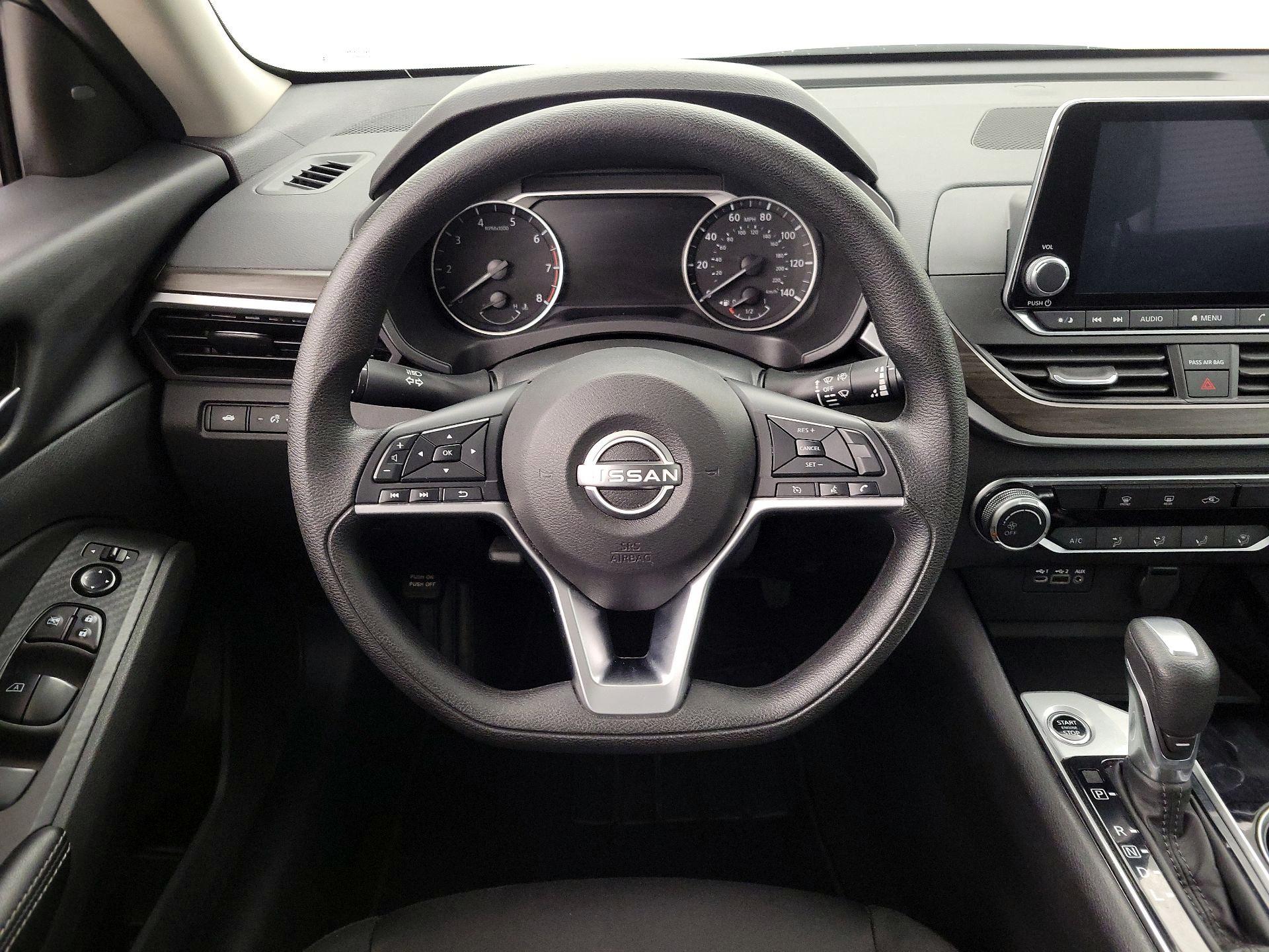 Thumbnail: 2024 Nissan Altima - 10