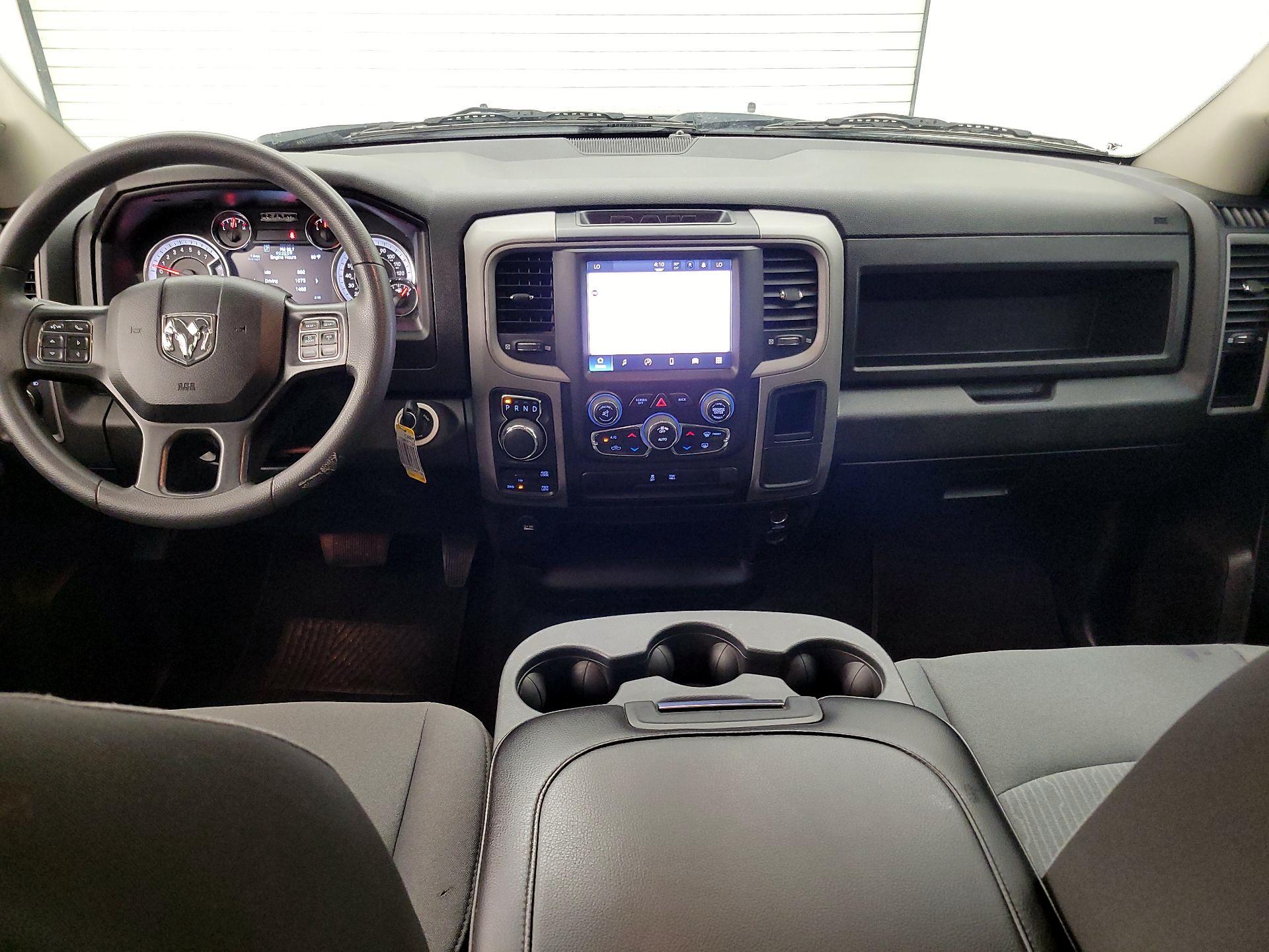 Thumbnail: 2024 RAM 1500 Classic - 9