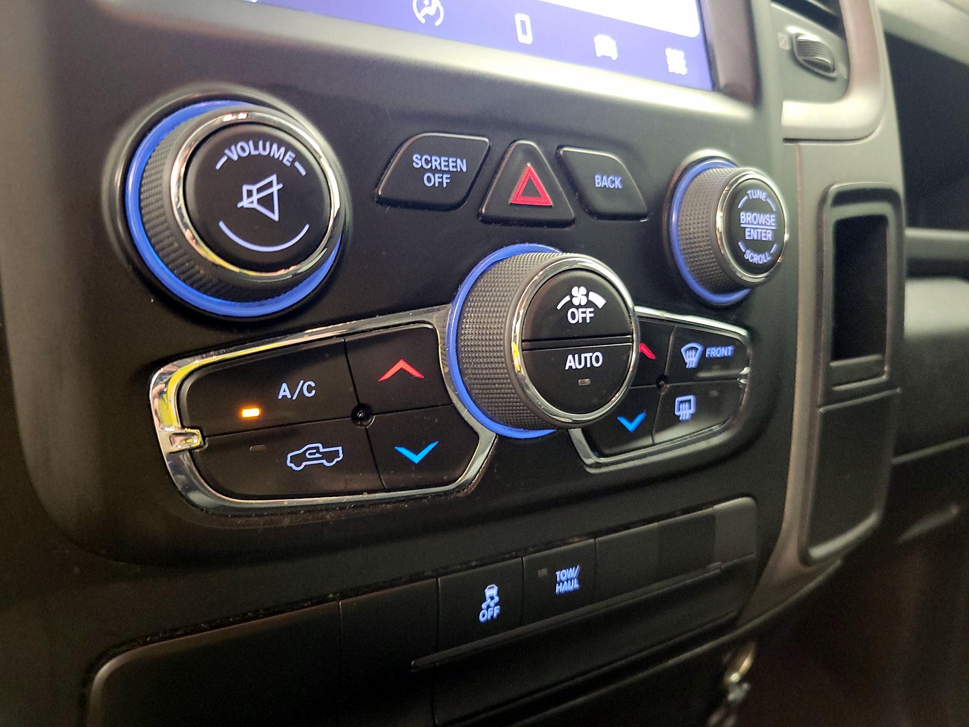 Thumbnail: 2024 RAM 1500 Classic - 16