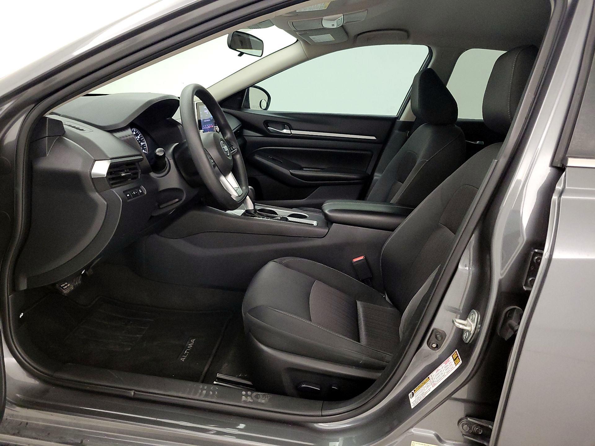 Thumbnail: 2022 Nissan Altima - 11