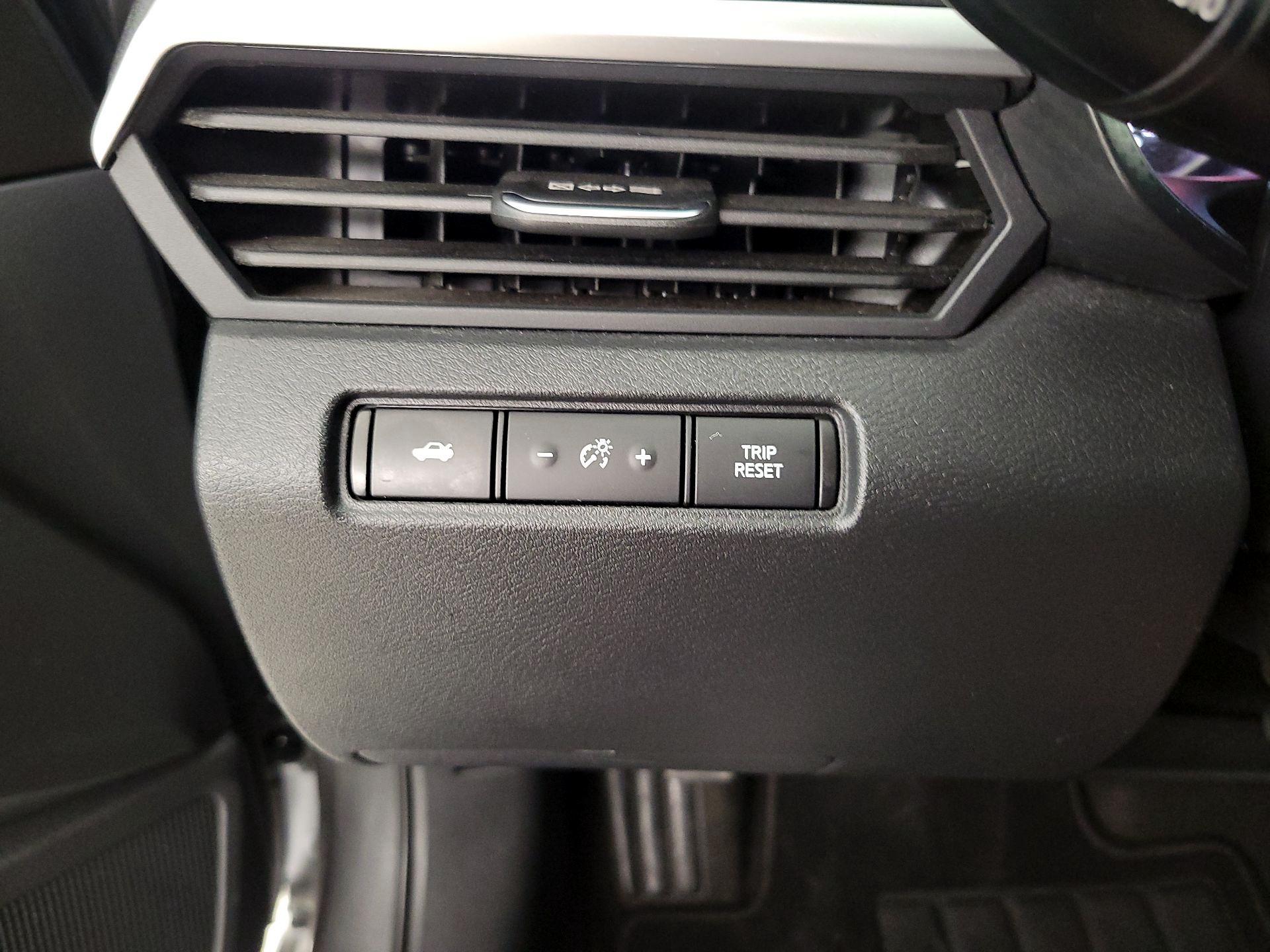 Thumbnail: 2022 Nissan Altima - 13