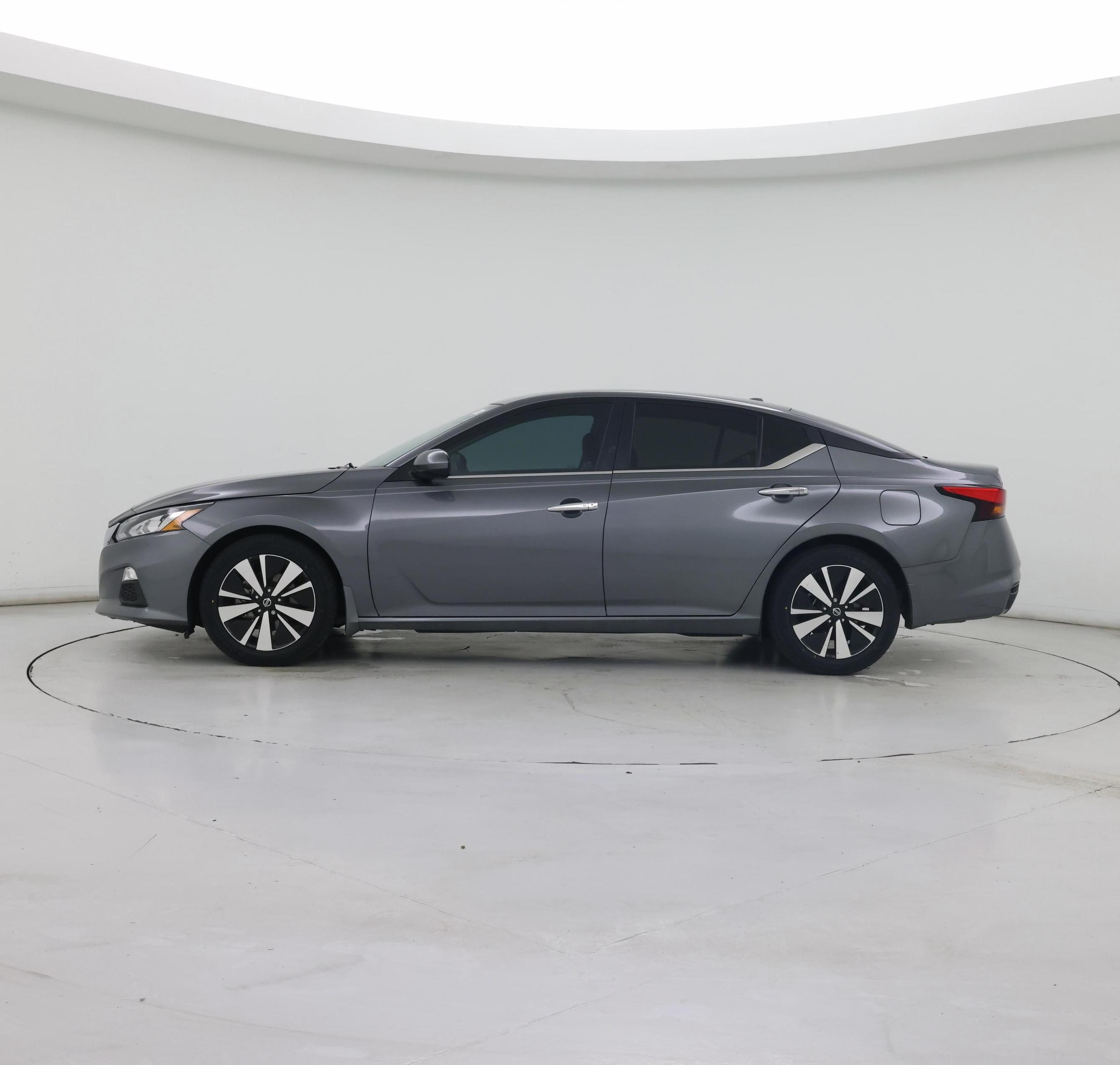 Thumbnail: 2022 Nissan Altima - 3