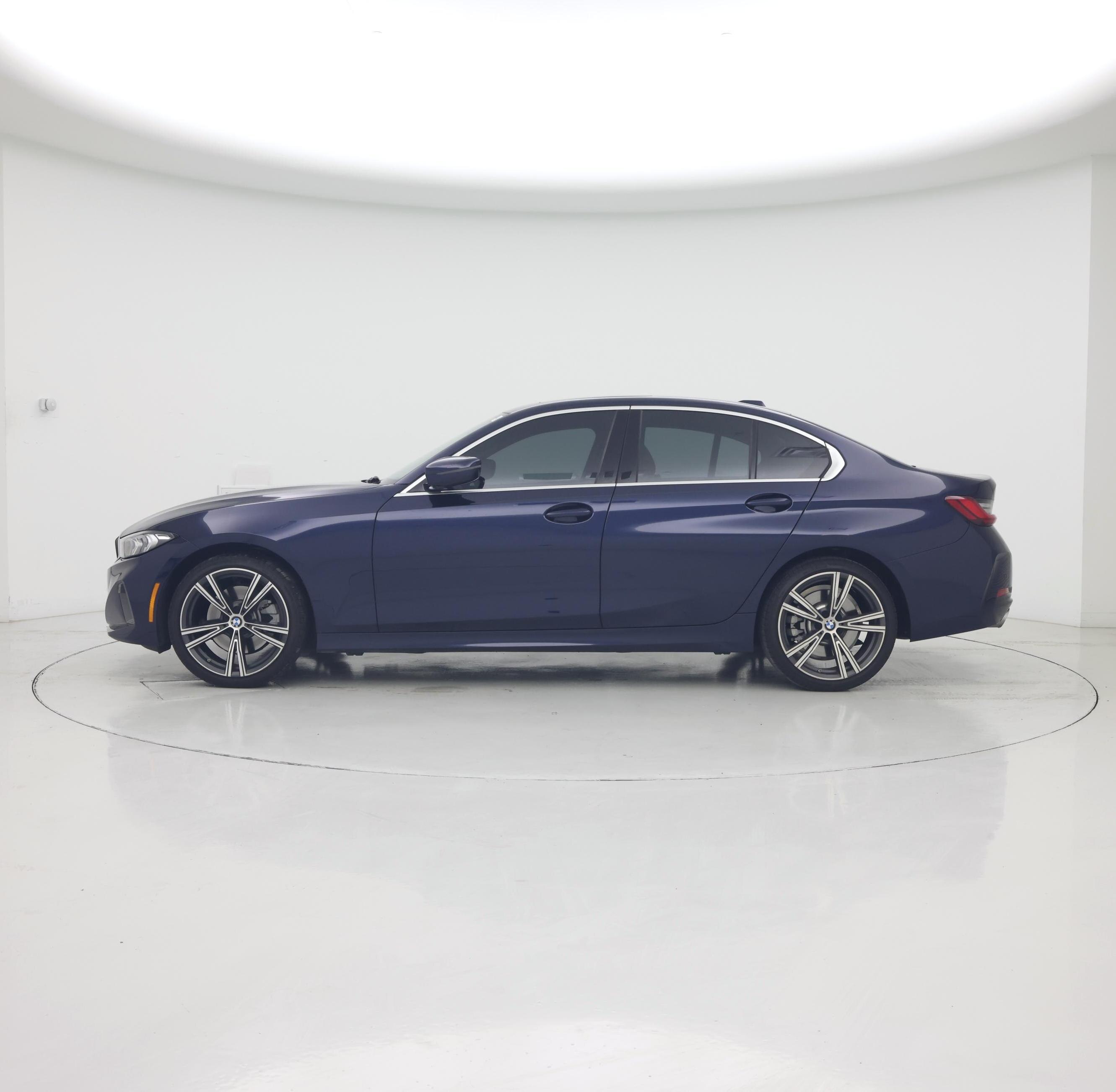 Thumbnail: 2024 BMW 3 Series - 3