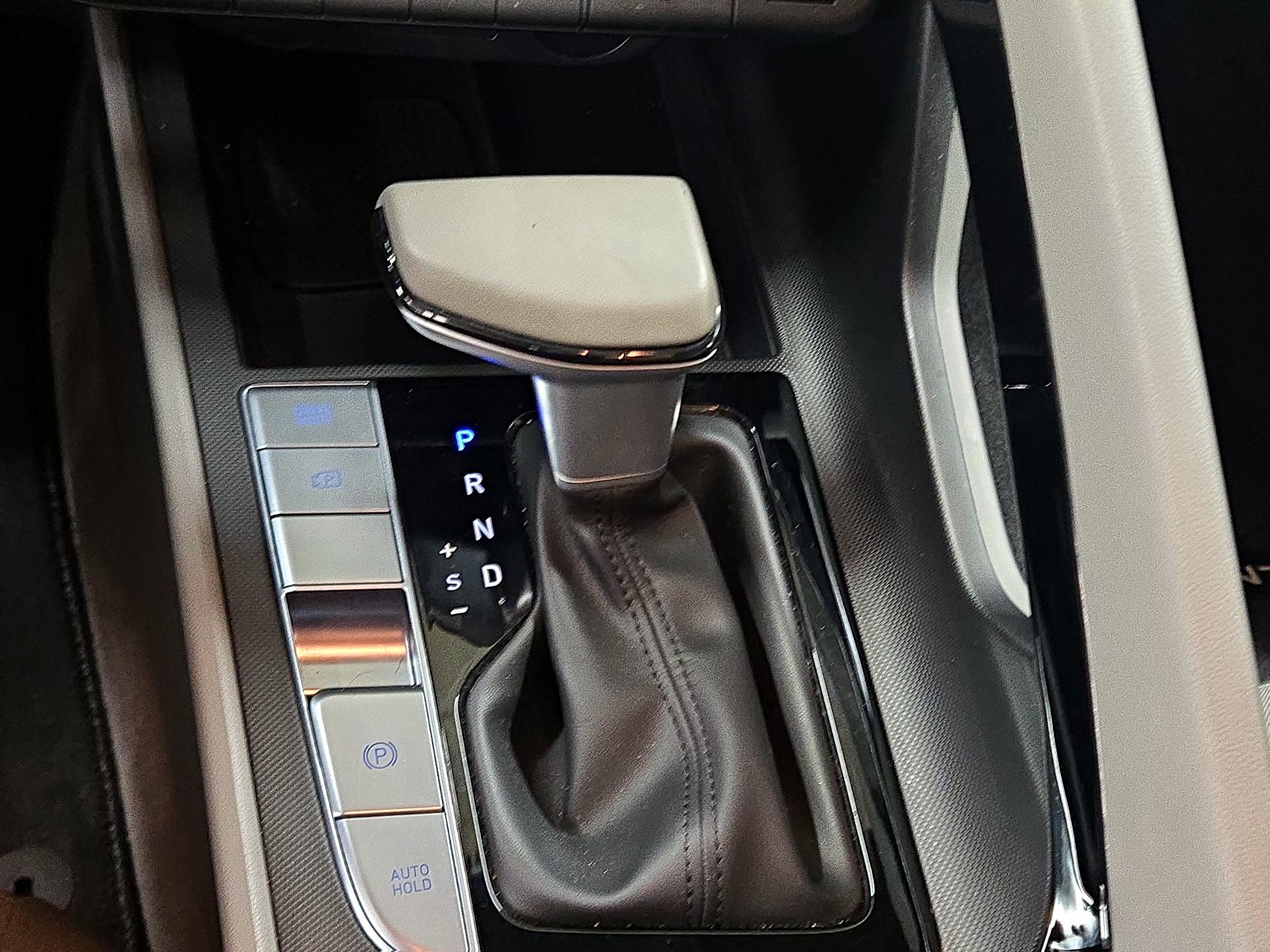 Thumbnail: 2025 Hyundai Elantra - 18