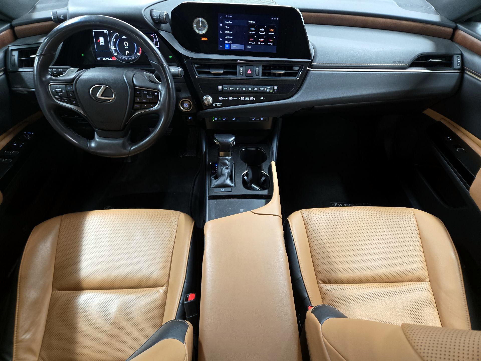 Thumbnail: 2023 Lexus ES - 9