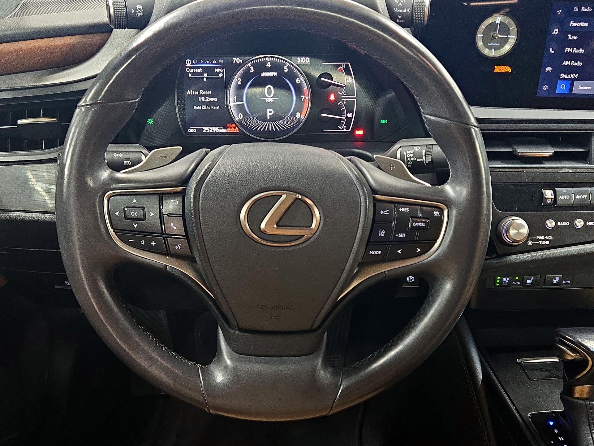 Thumbnail: 2023 Lexus ES - 10