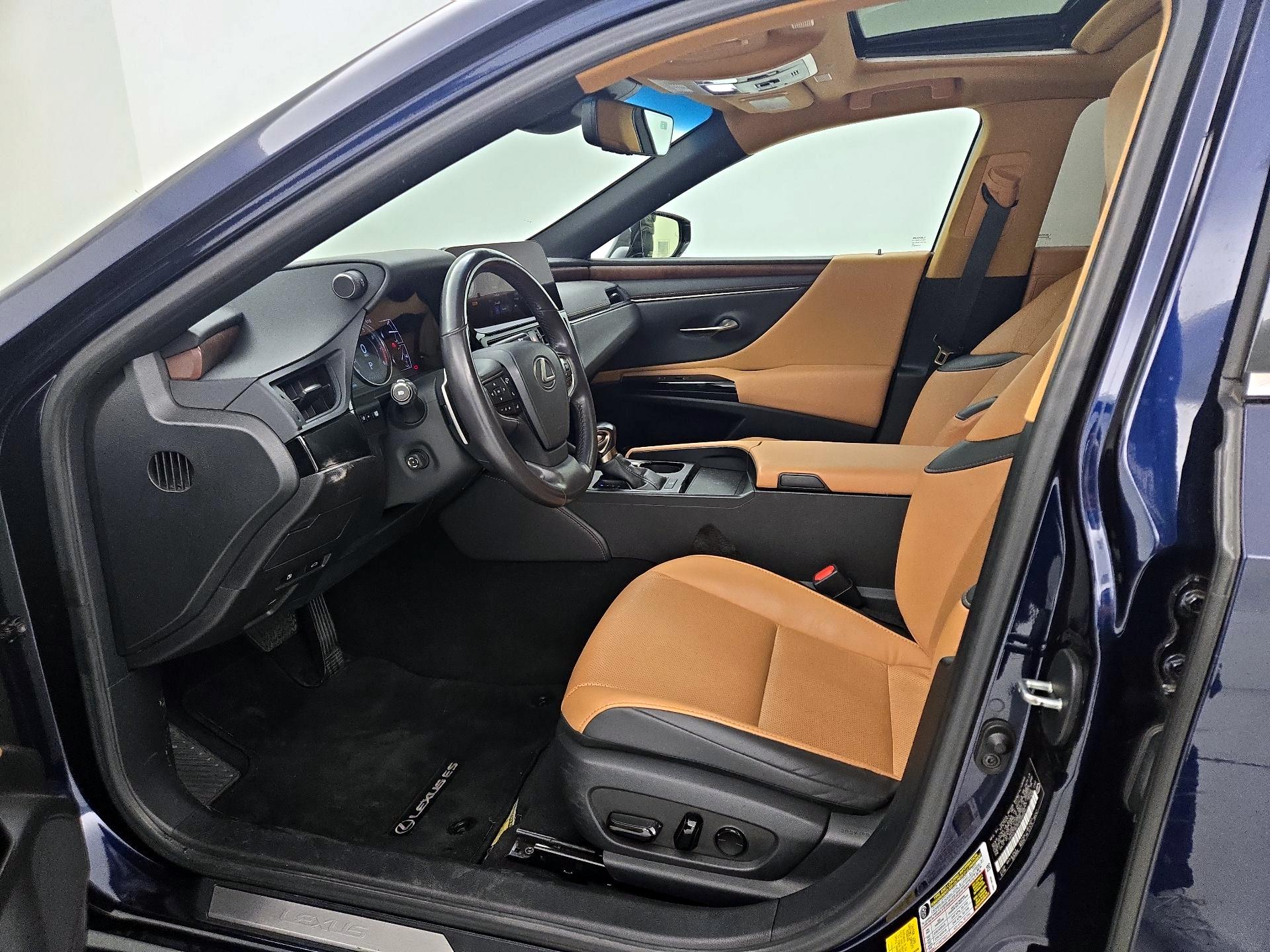 Thumbnail: 2023 Lexus ES - 11