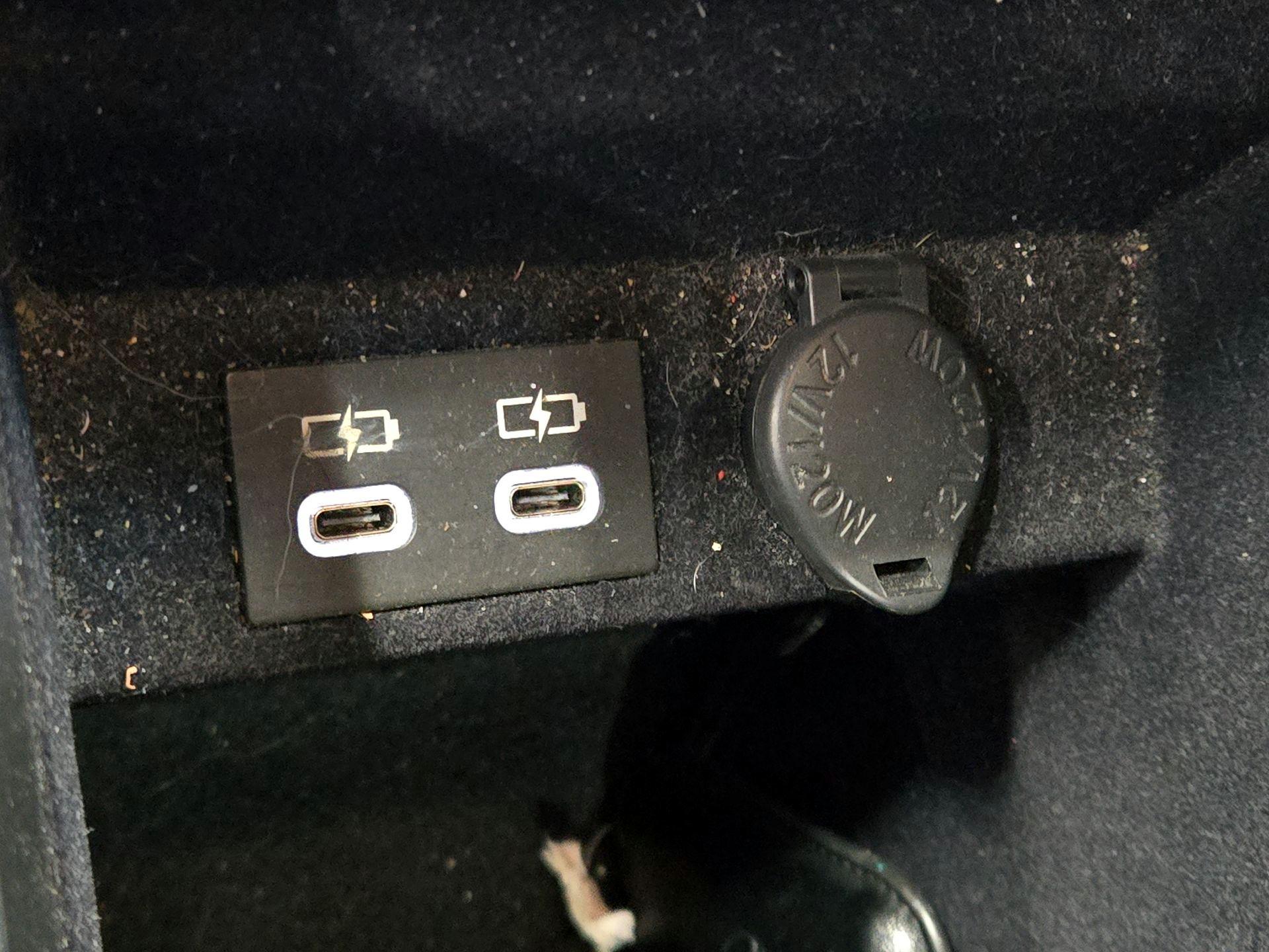 Thumbnail: 2023 Lexus ES - 18