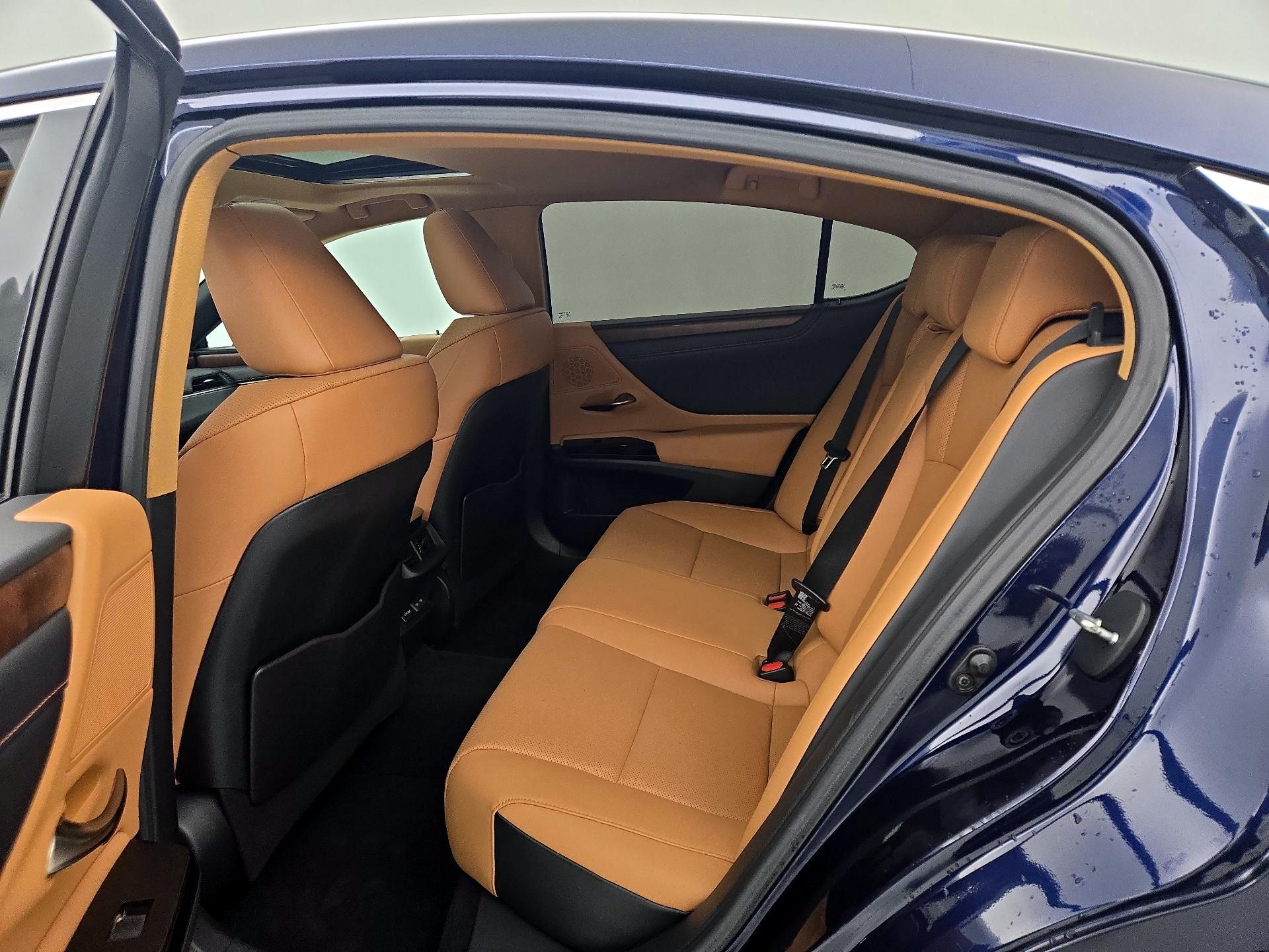 Thumbnail: 2023 Lexus ES - 20