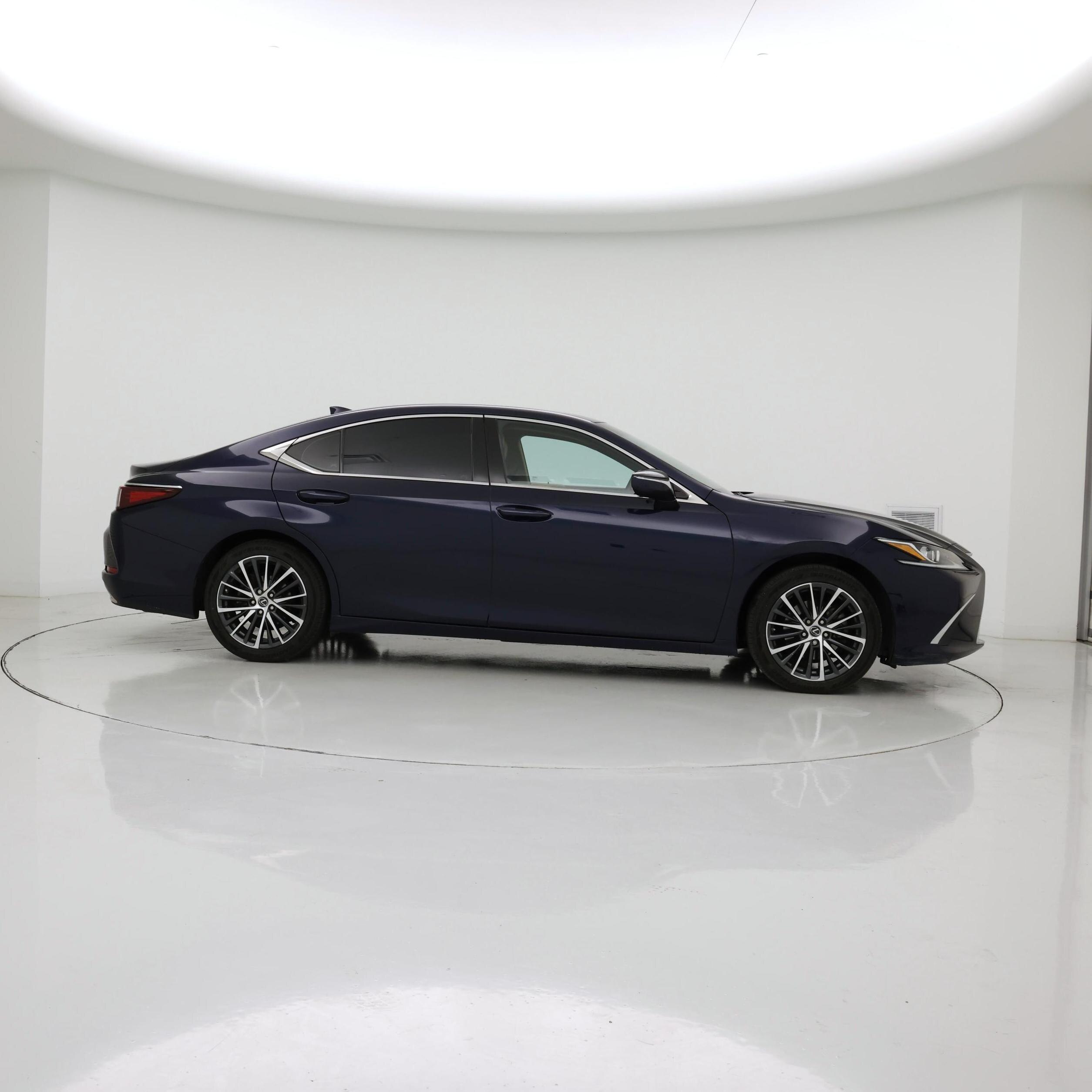 Thumbnail: 2023 Lexus ES - 7
