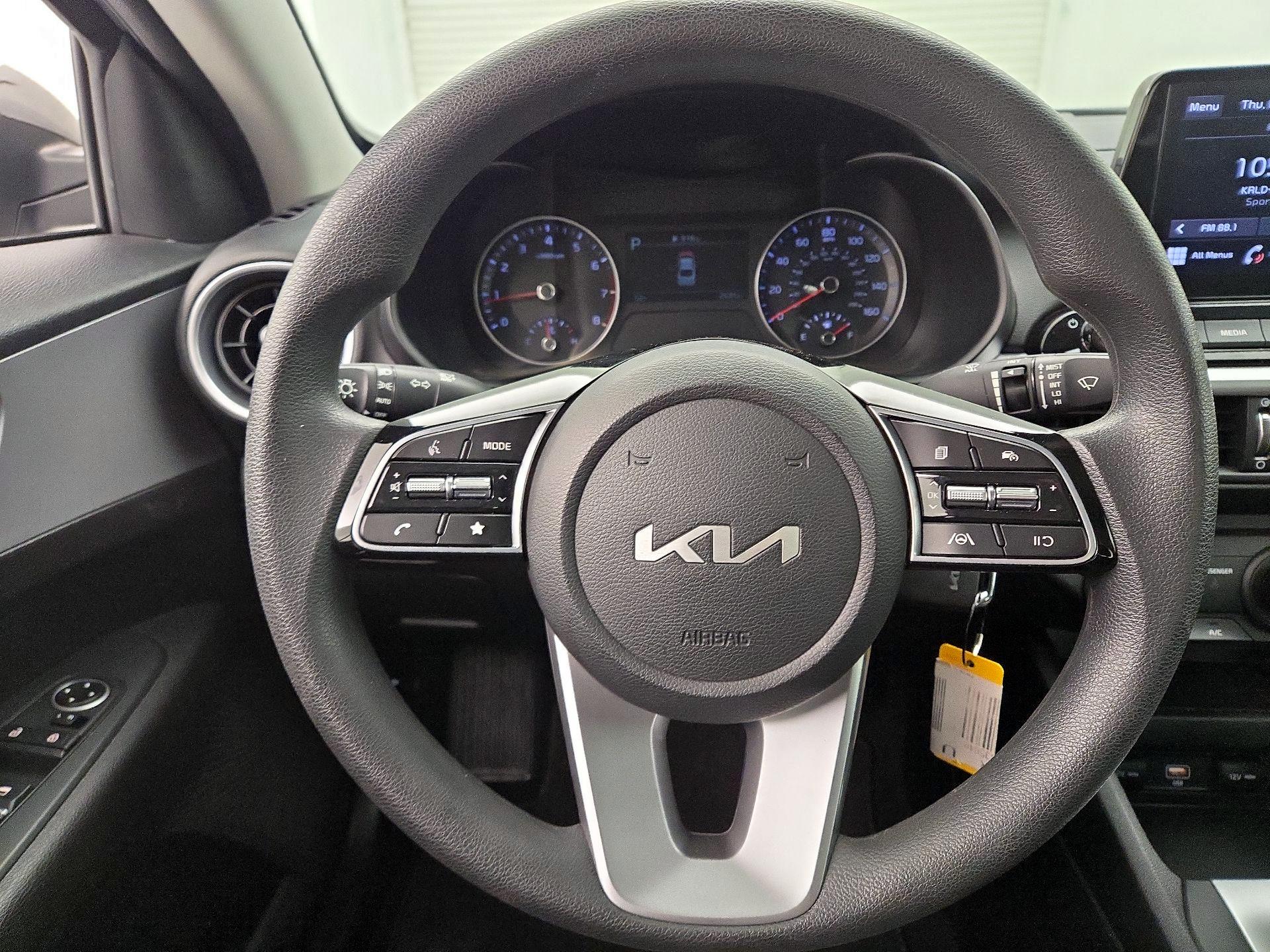 Thumbnail: 2023 Kia Forte - 10