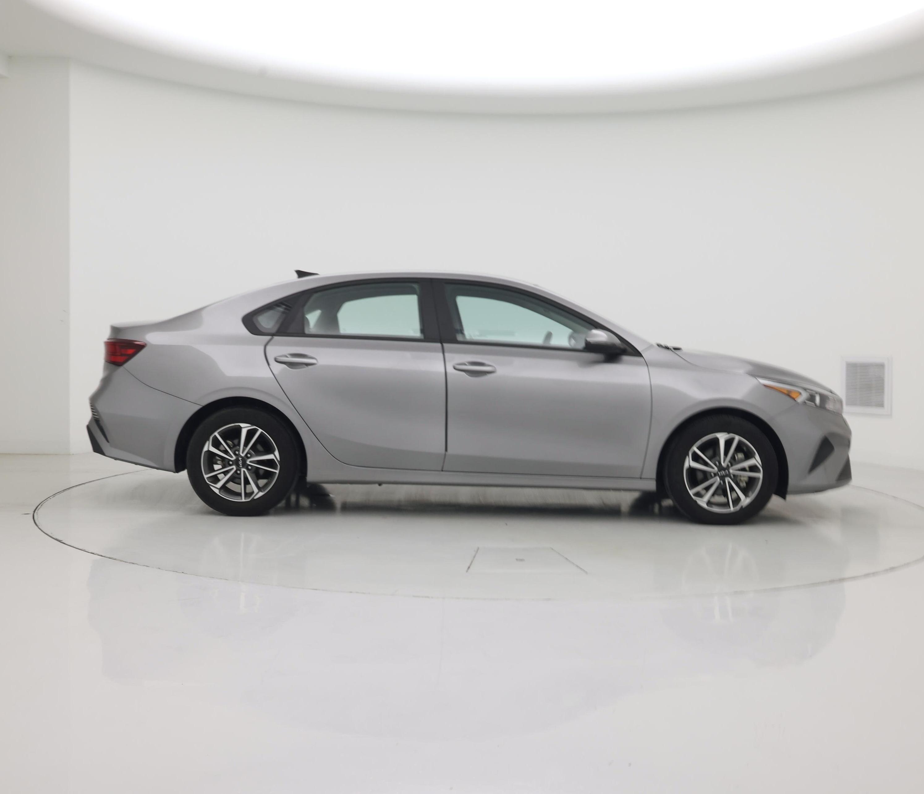 Thumbnail: 2023 Kia Forte - 7