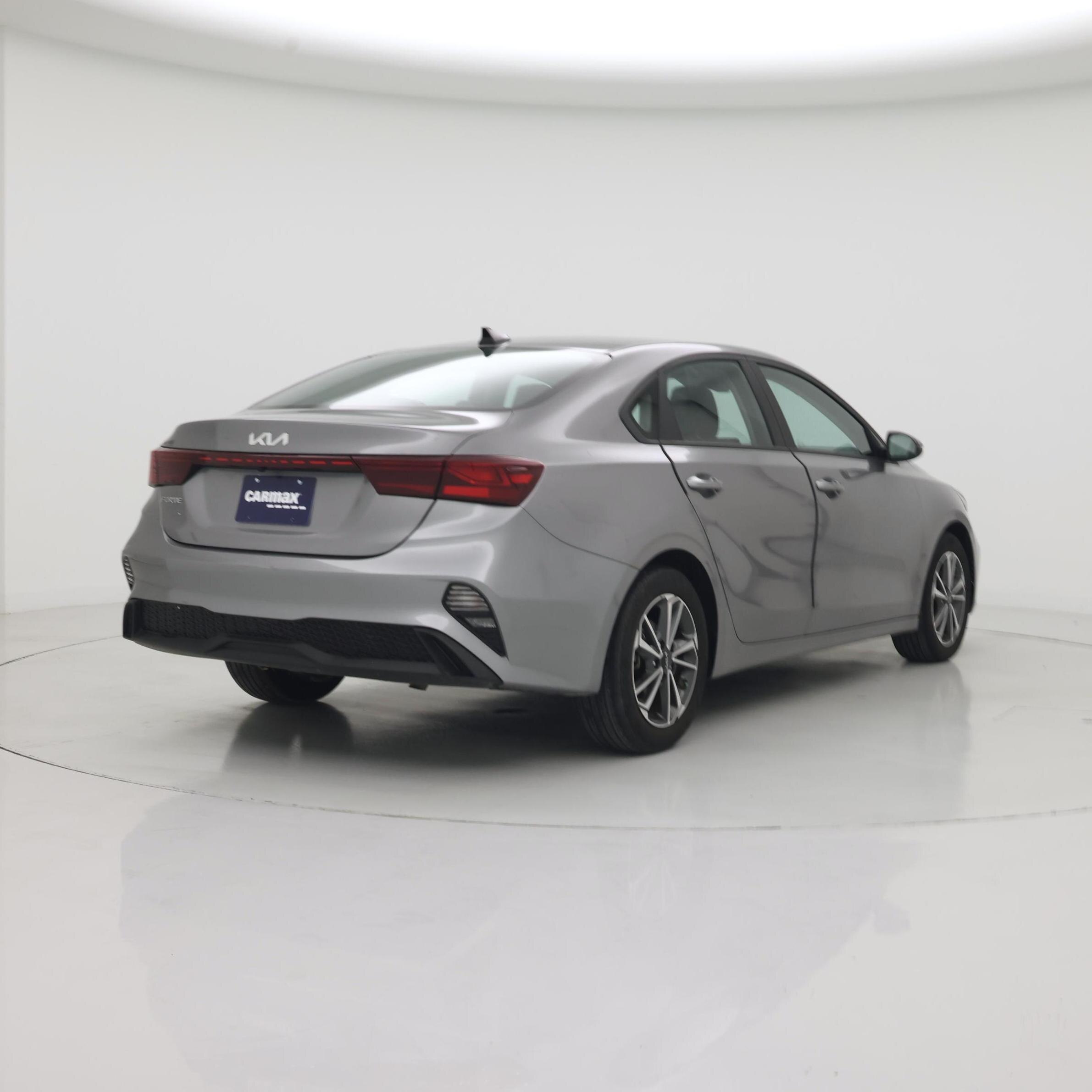 Thumbnail: 2023 Kia Forte - 8
