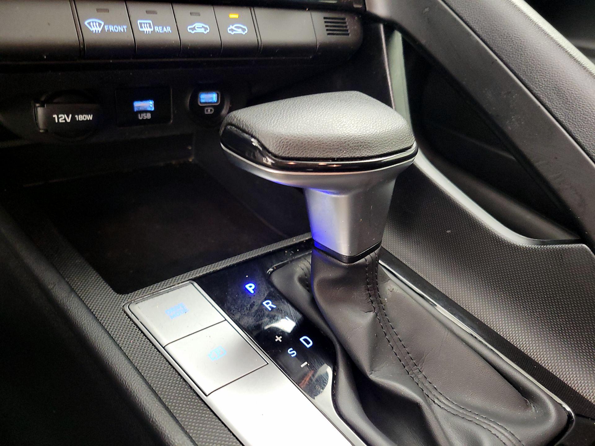 Thumbnail: 2023 Hyundai Elantra - 17