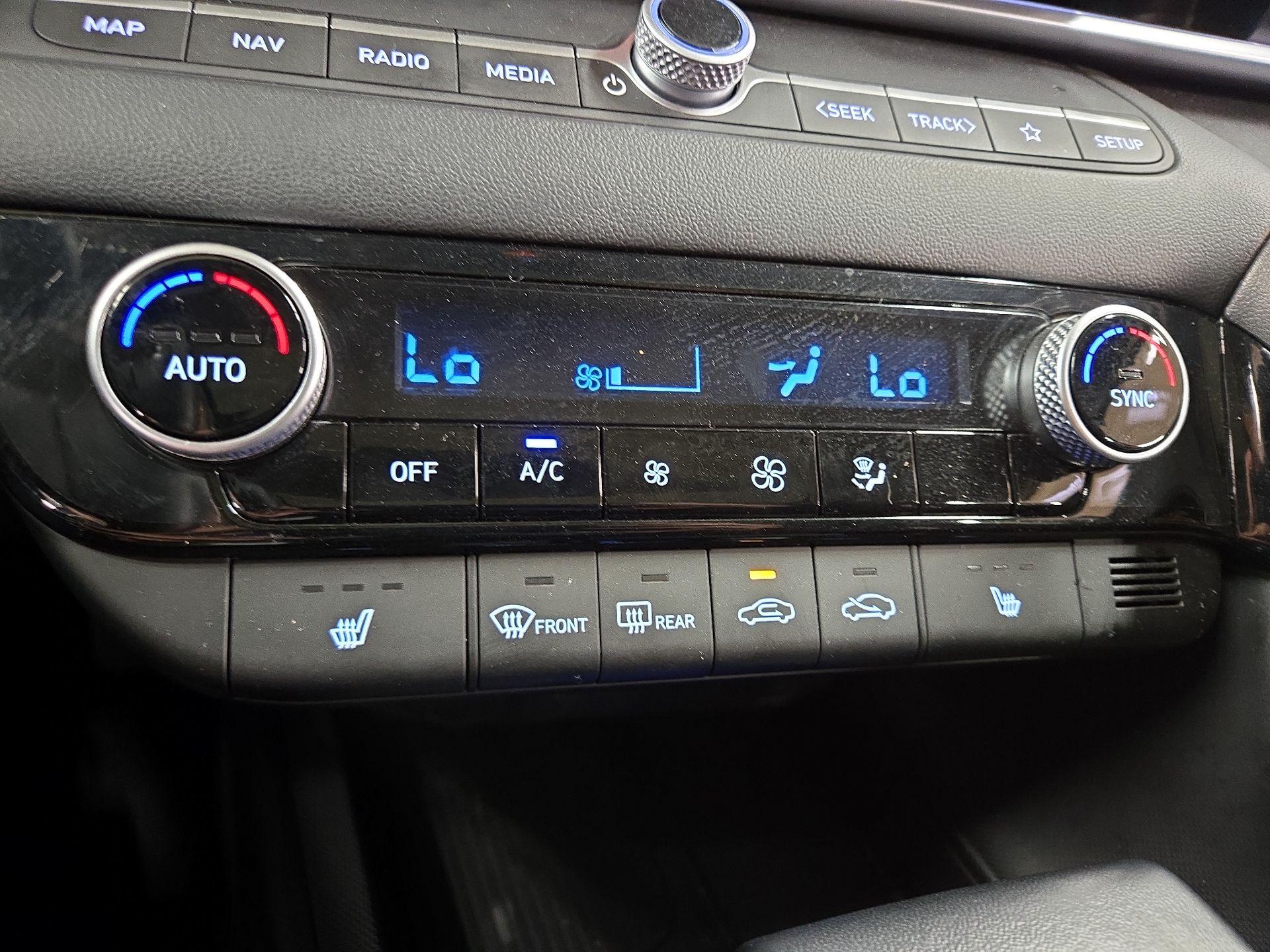 Thumbnail: 2025 Hyundai Elantra - 16