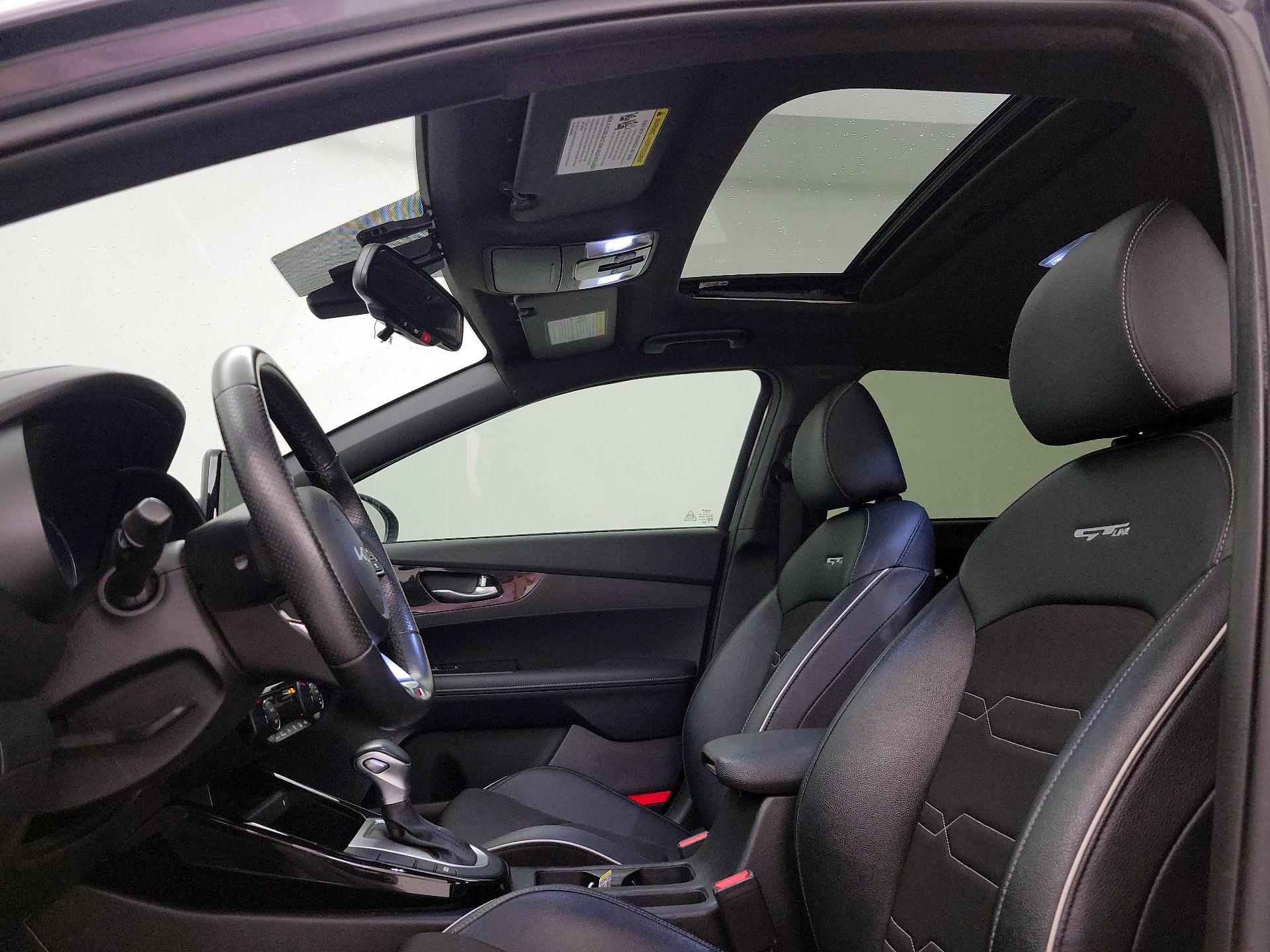 Thumbnail: 2024 Kia Forte - 19